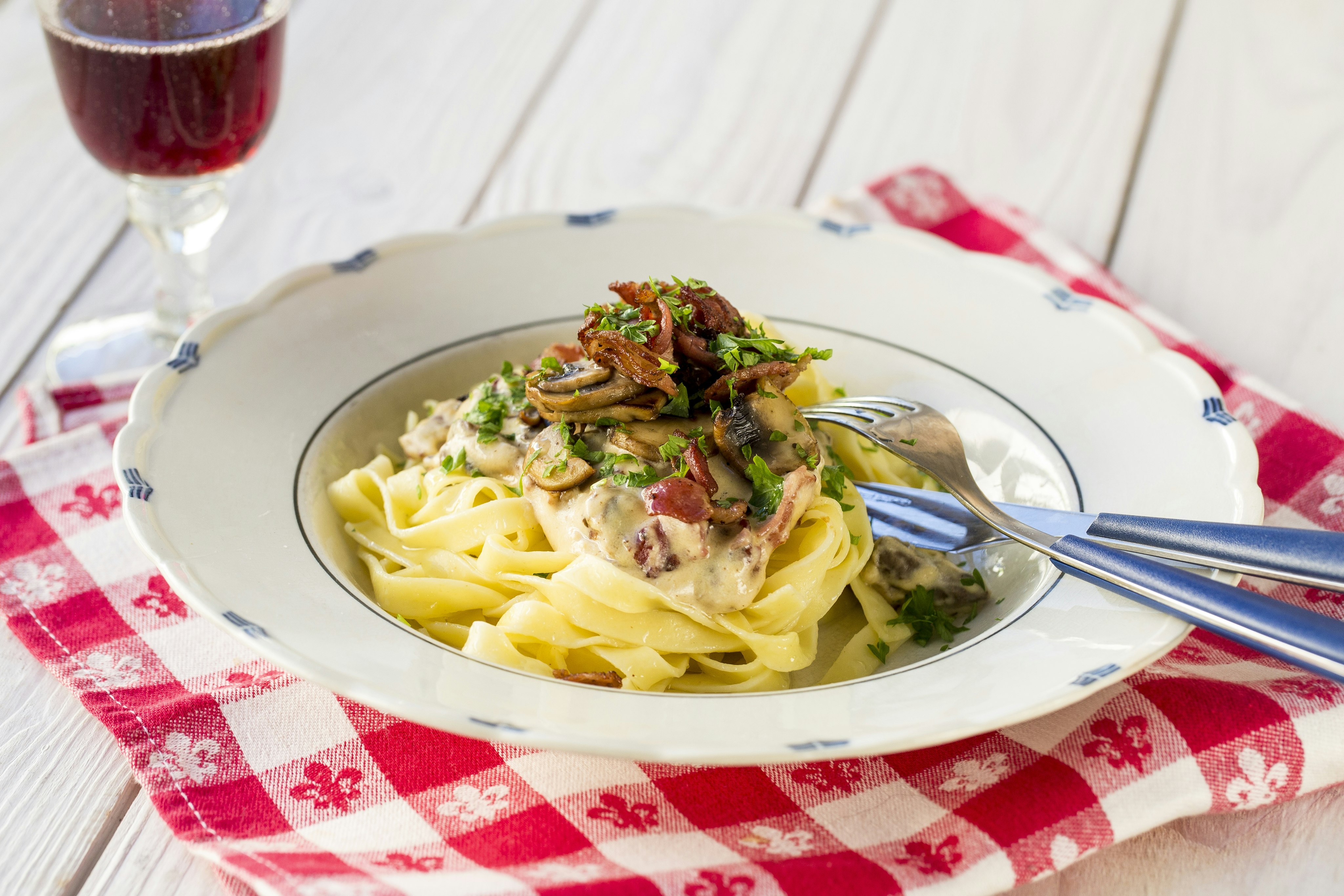 Krämig svamp och baconpasta