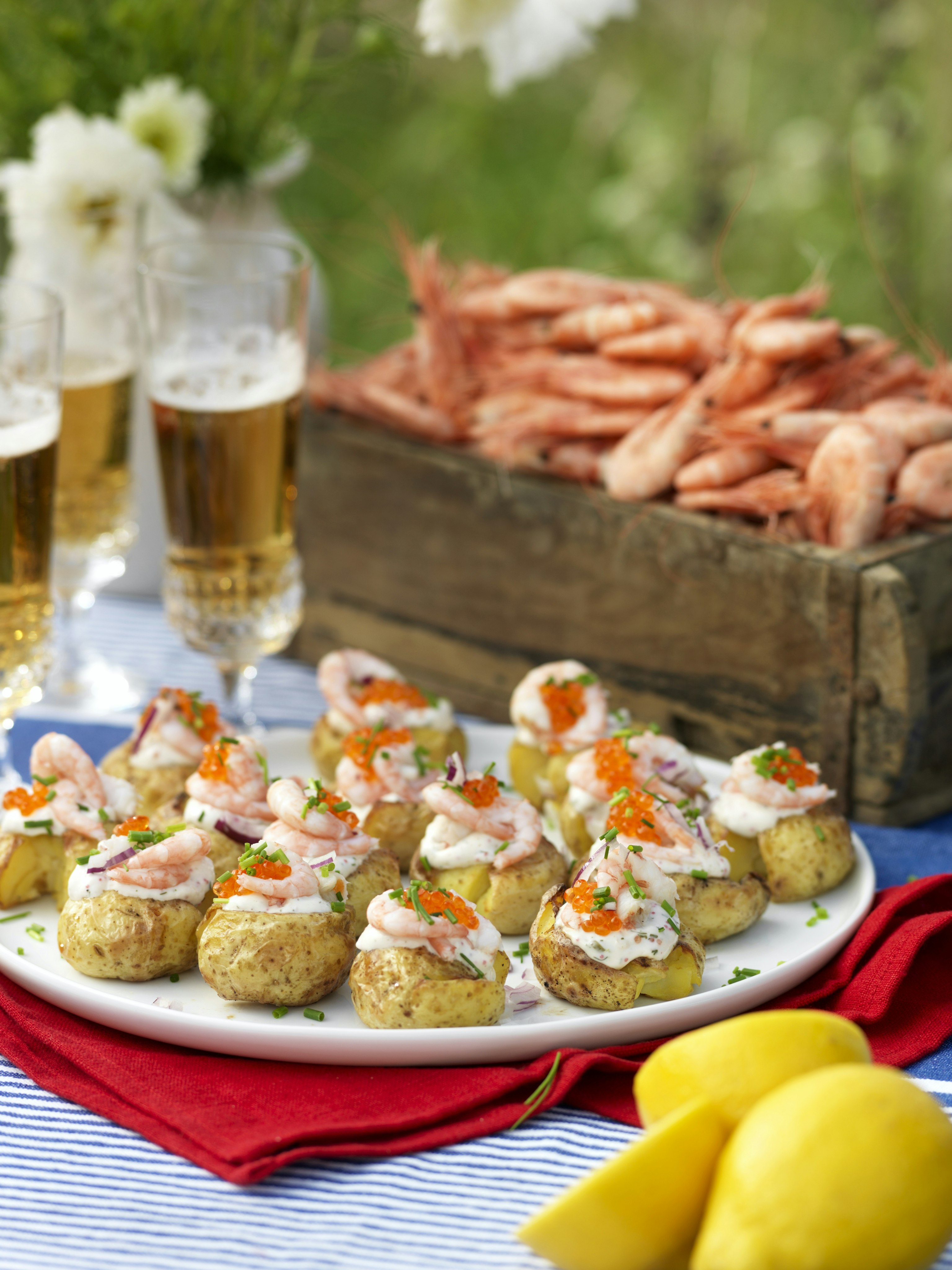 Krossad potatis med lyxig räkröra