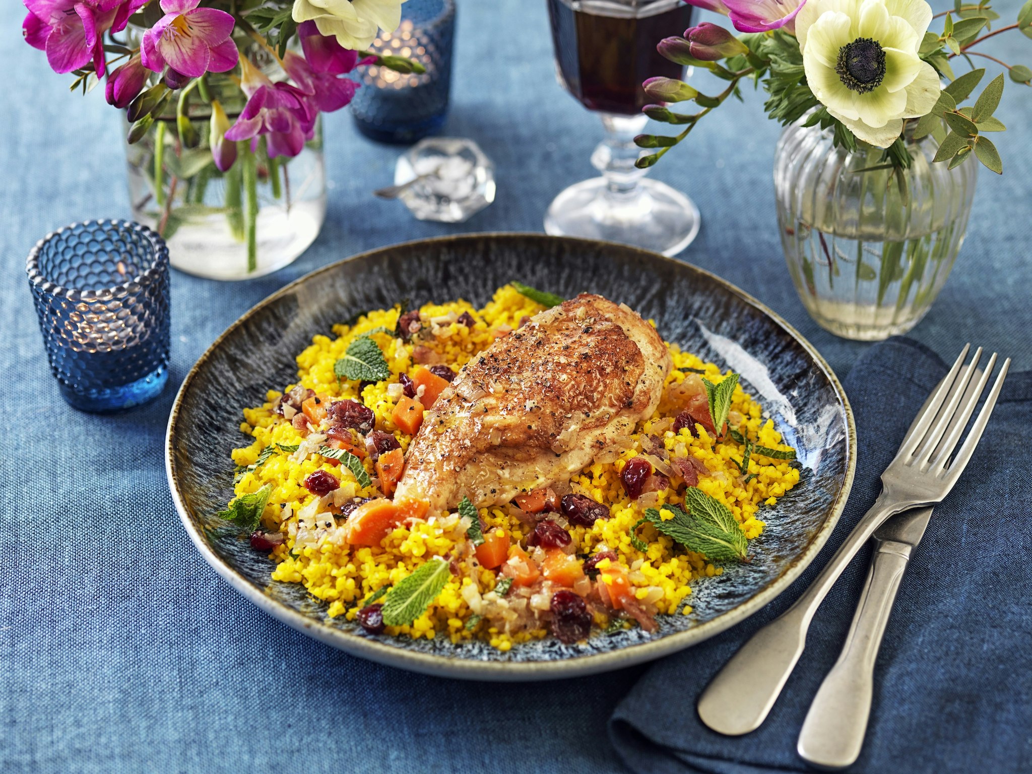 Kryddbräserad kycklingfilé med saffransbulgur