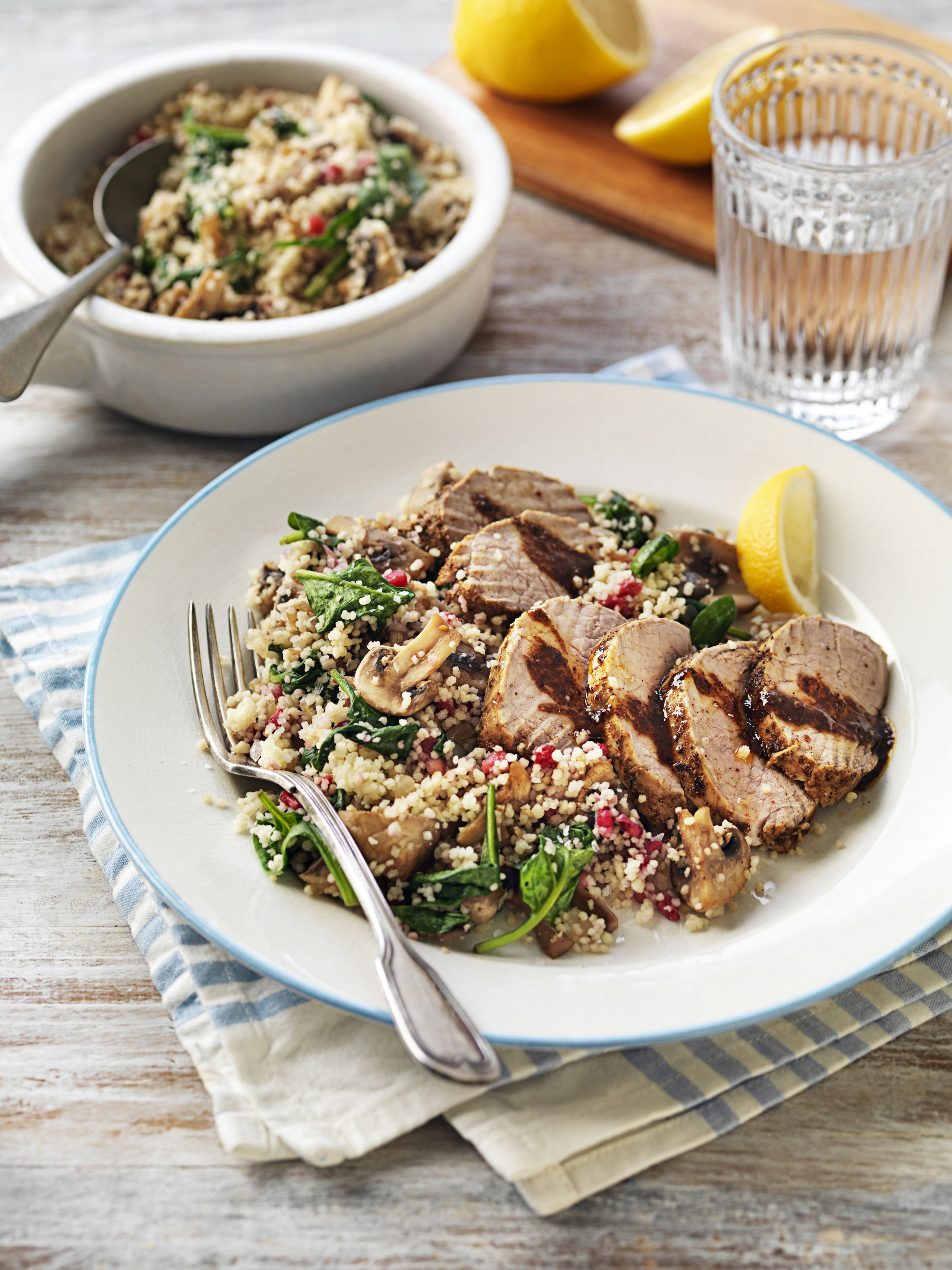 Kryddig fläskfilé med svampcouscous