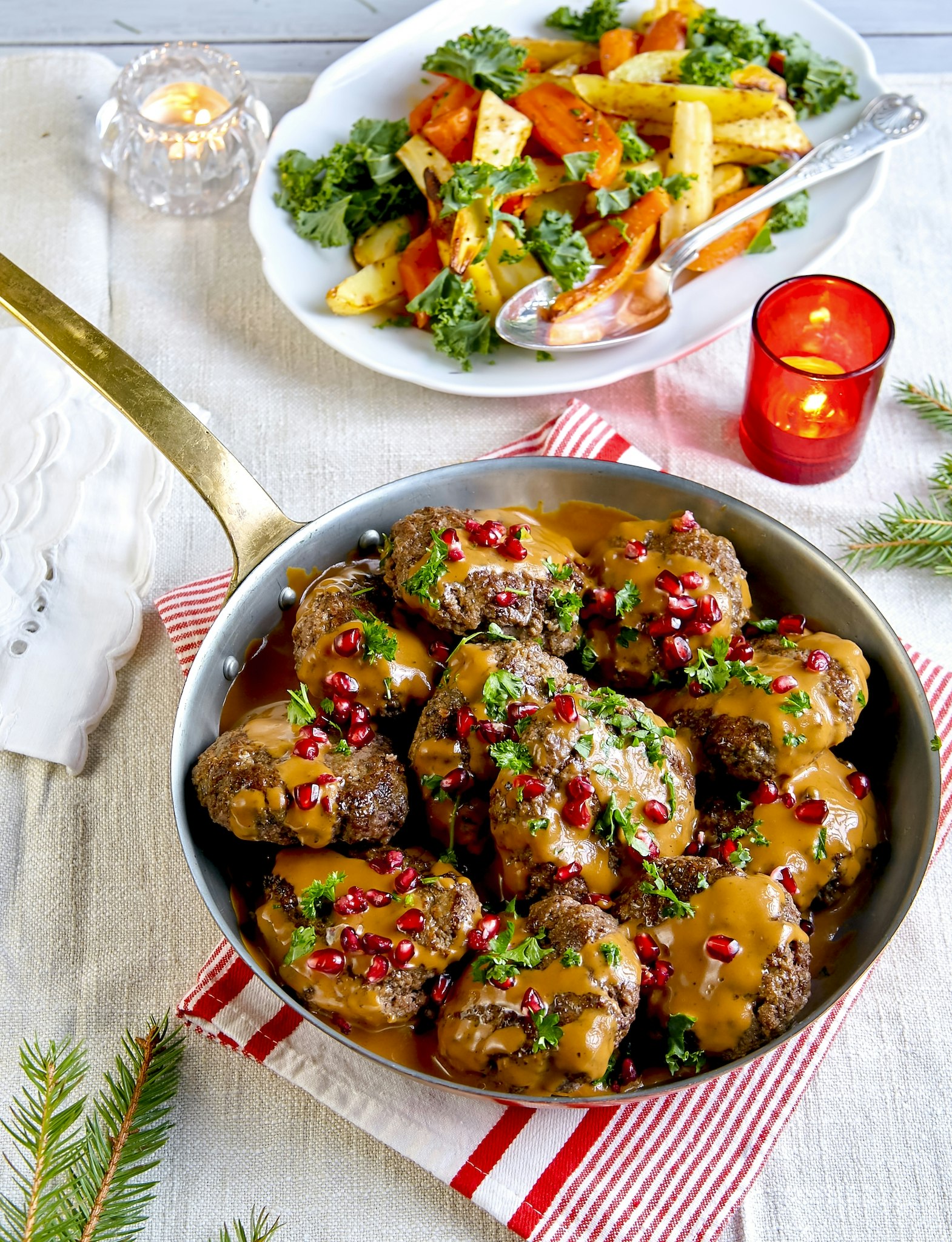 Kryddpepparstekta färsbiffar