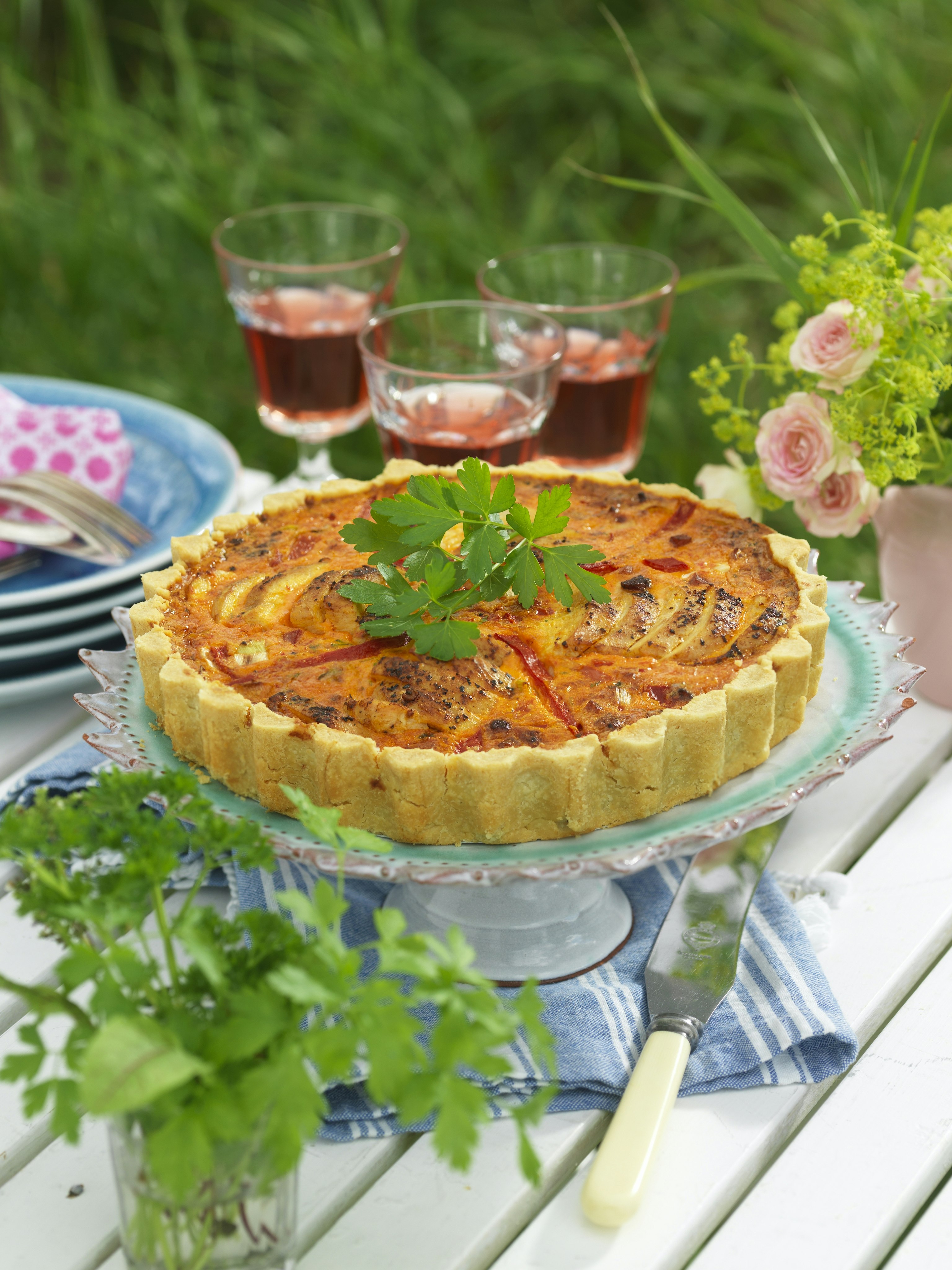 Kyckling- & baconpaj med sesamfrön