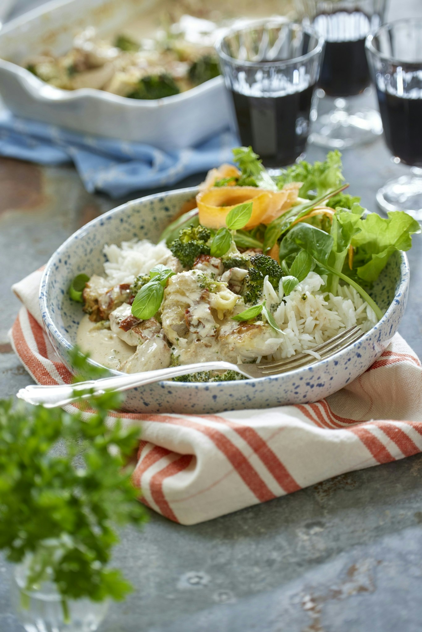 Kycklinggratäng med broccoli