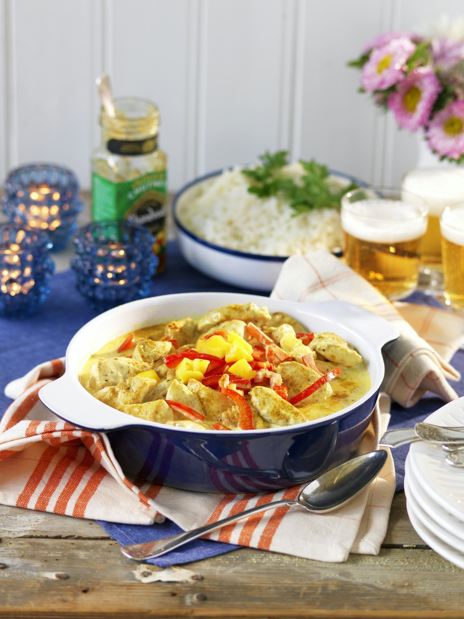 Kycklinggryta med mango, paprika och curry