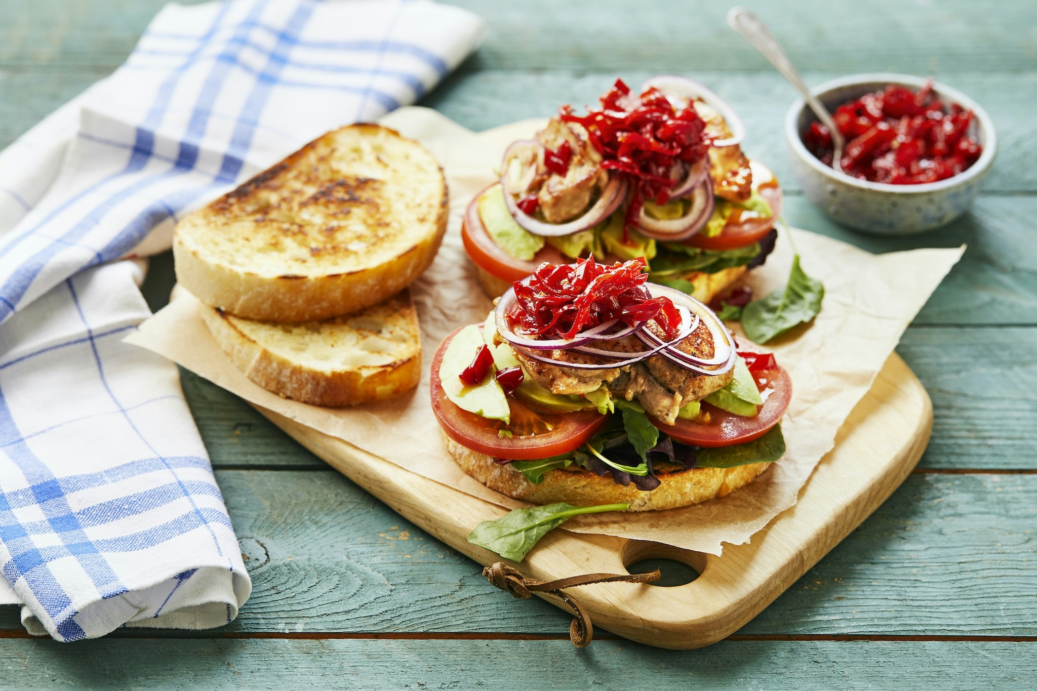 Kycklingmacka med karamelliserad chili och paprika