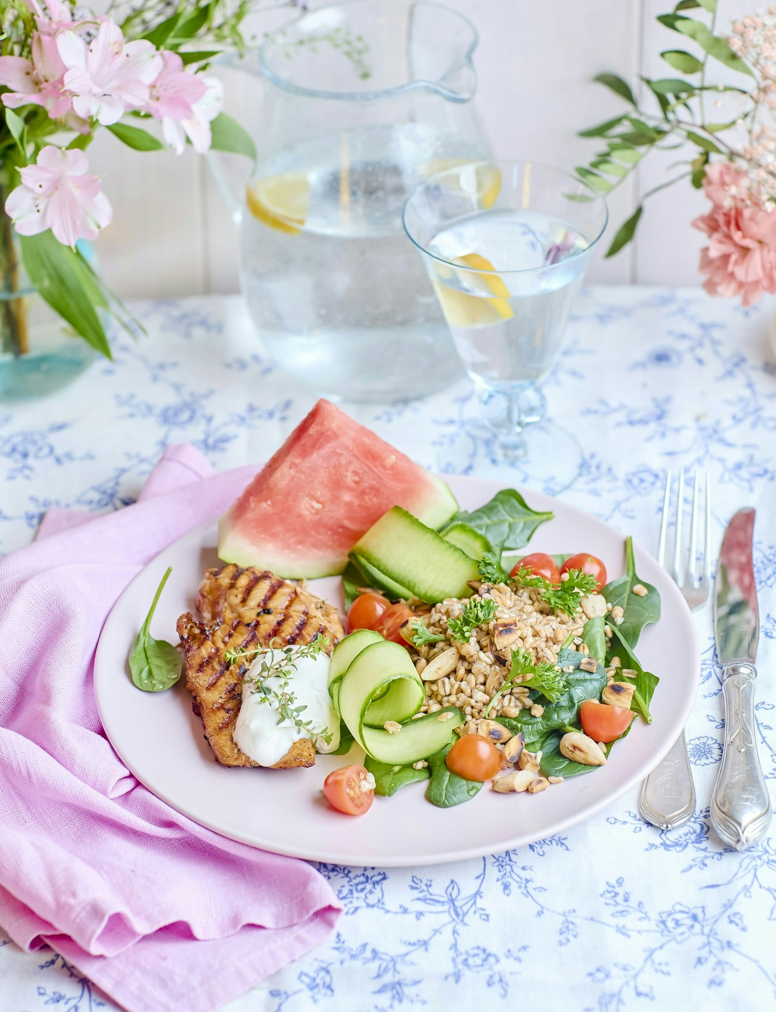 Kycklingsallad med matvete och melon