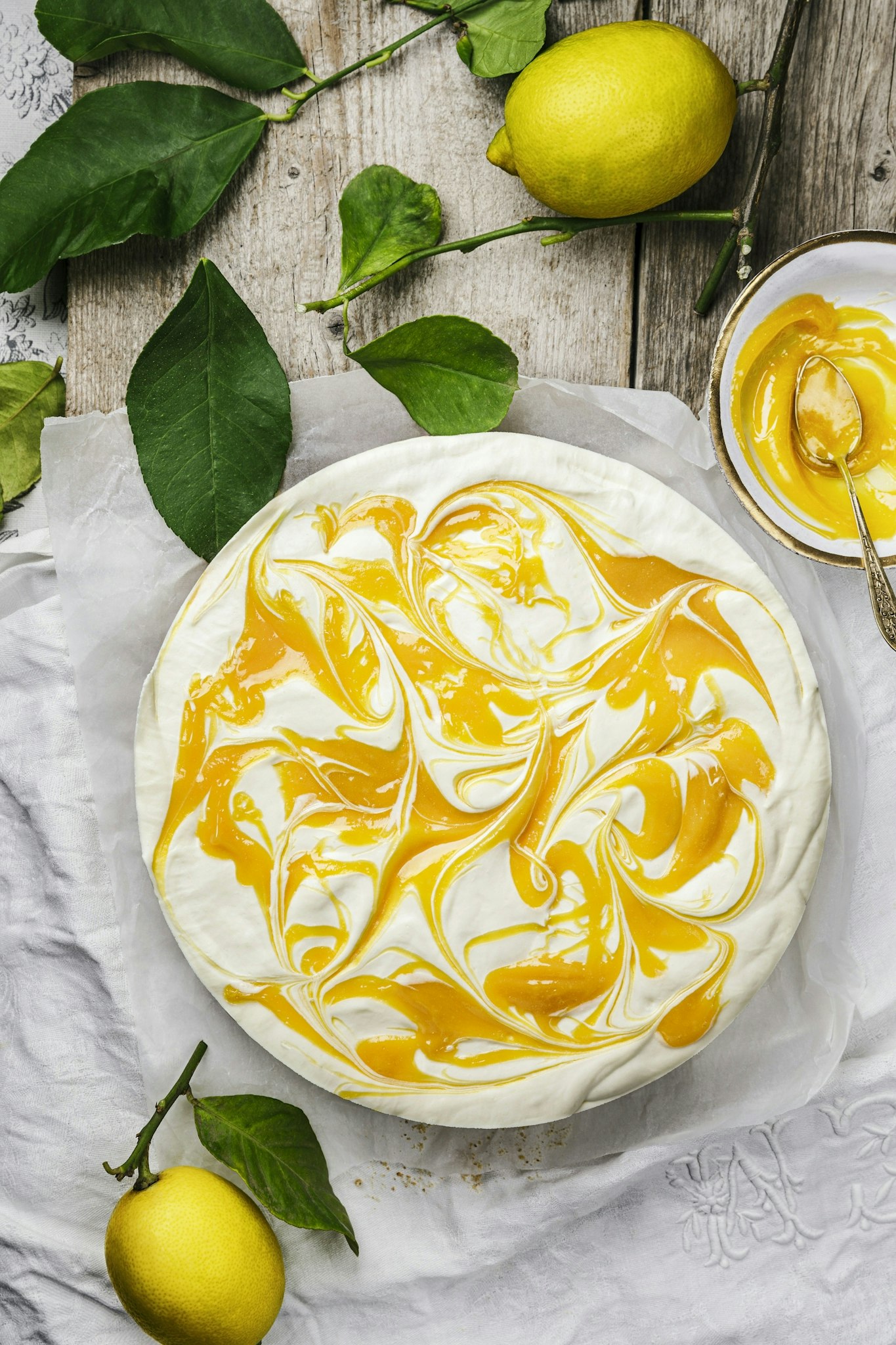 Frozen cheesecake med lemon curd
