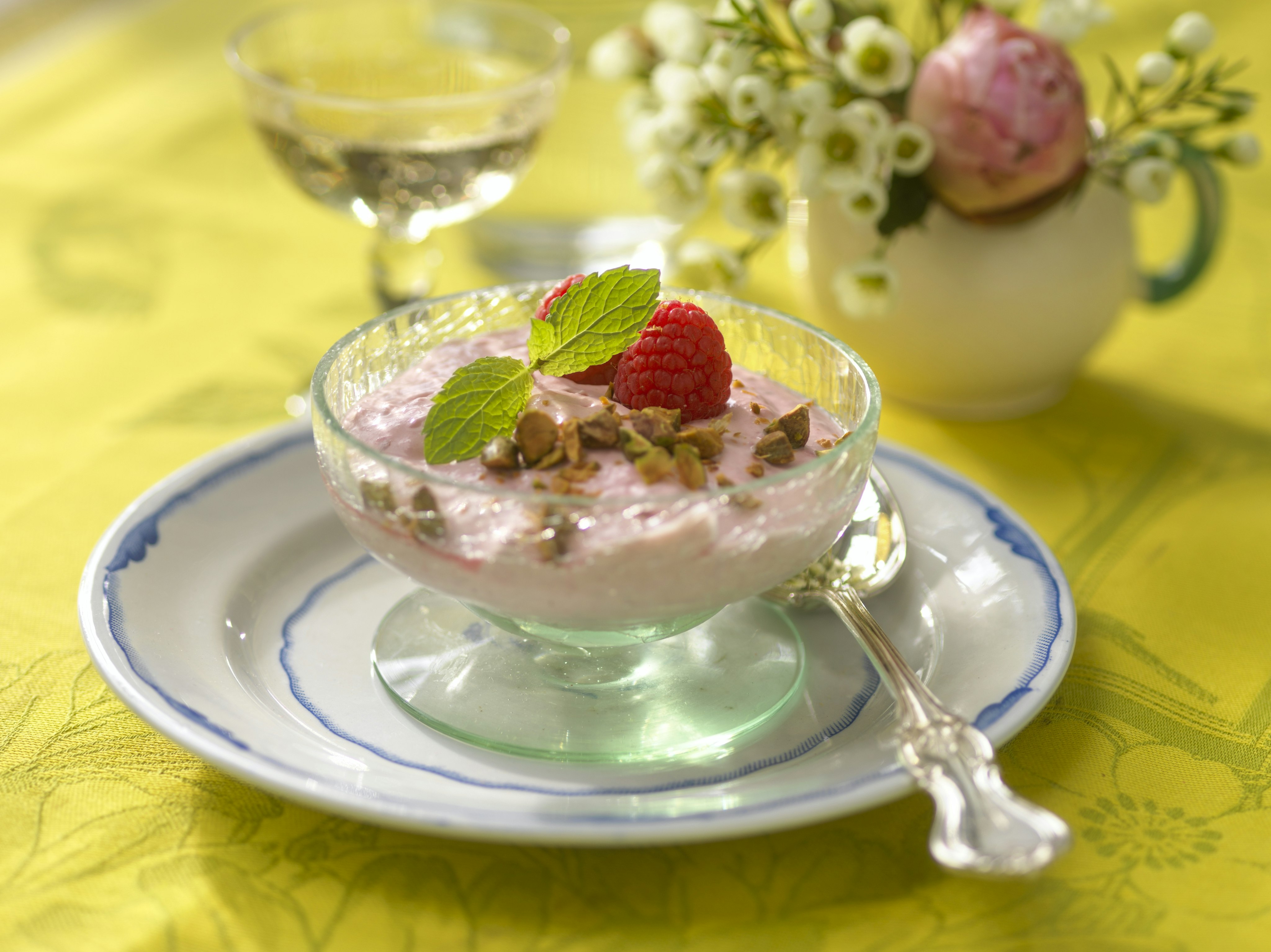 Lättfixad hallonmousse