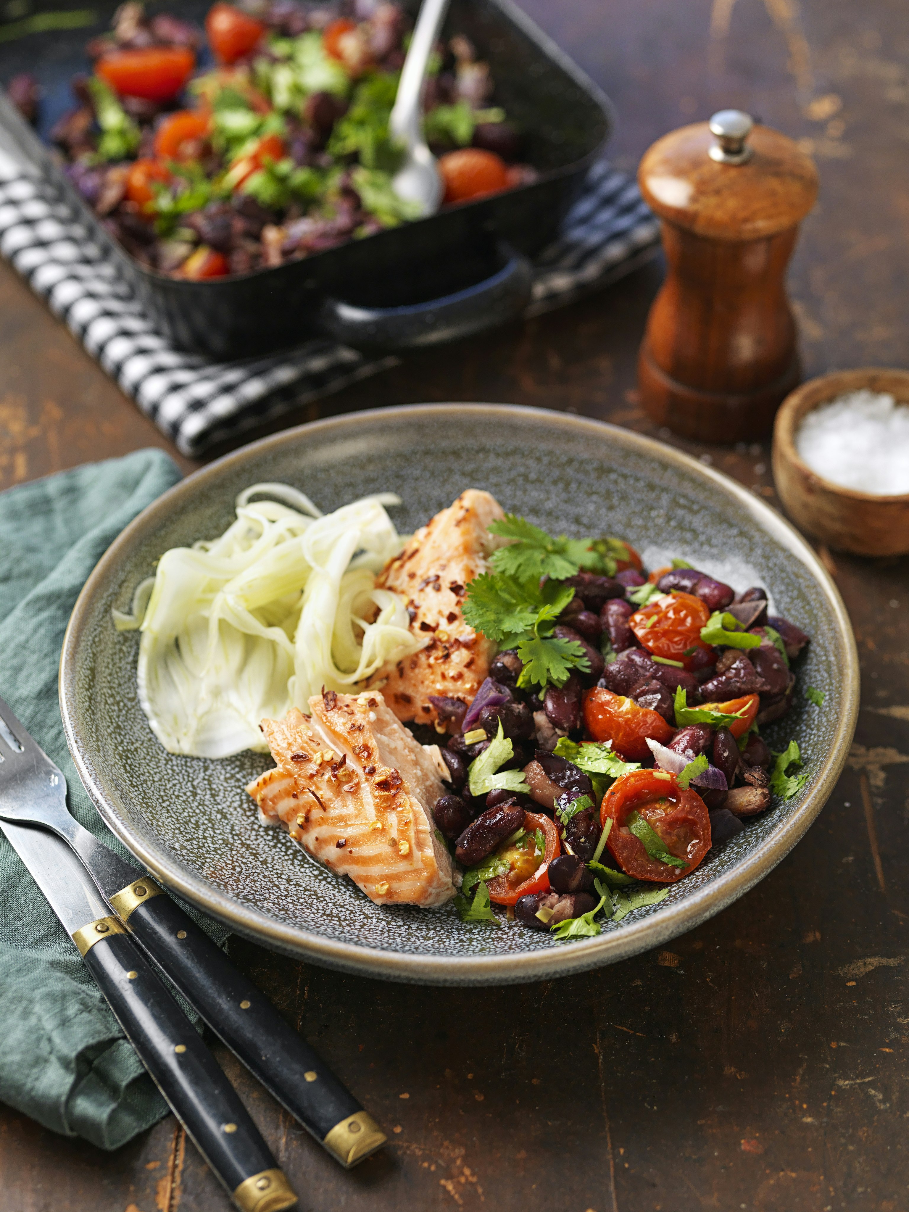 Lax med fänkål och ugnsbakade bönor