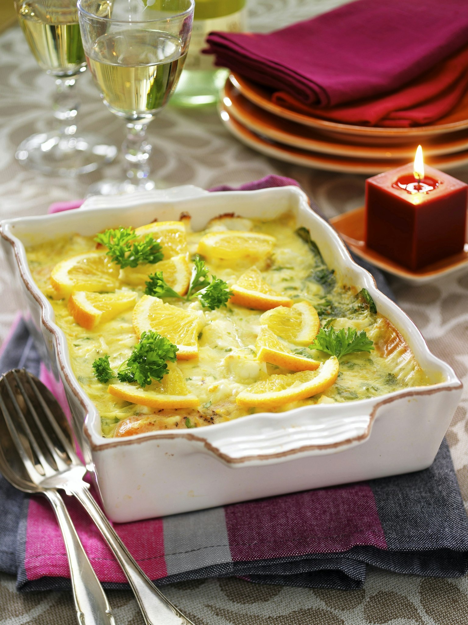 Laxgratäng med fetaost och apelsin