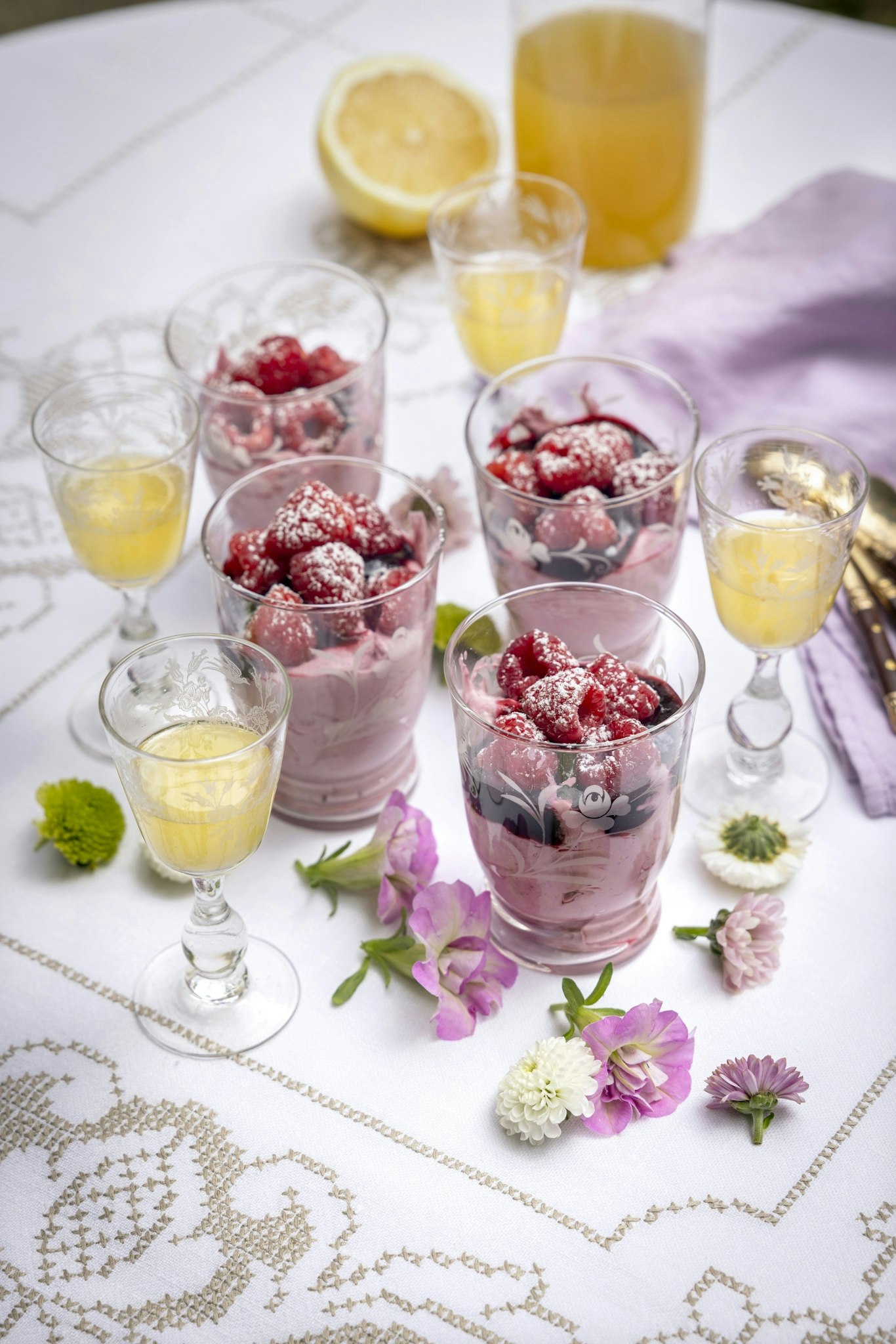 Len hallonmousse med färskost