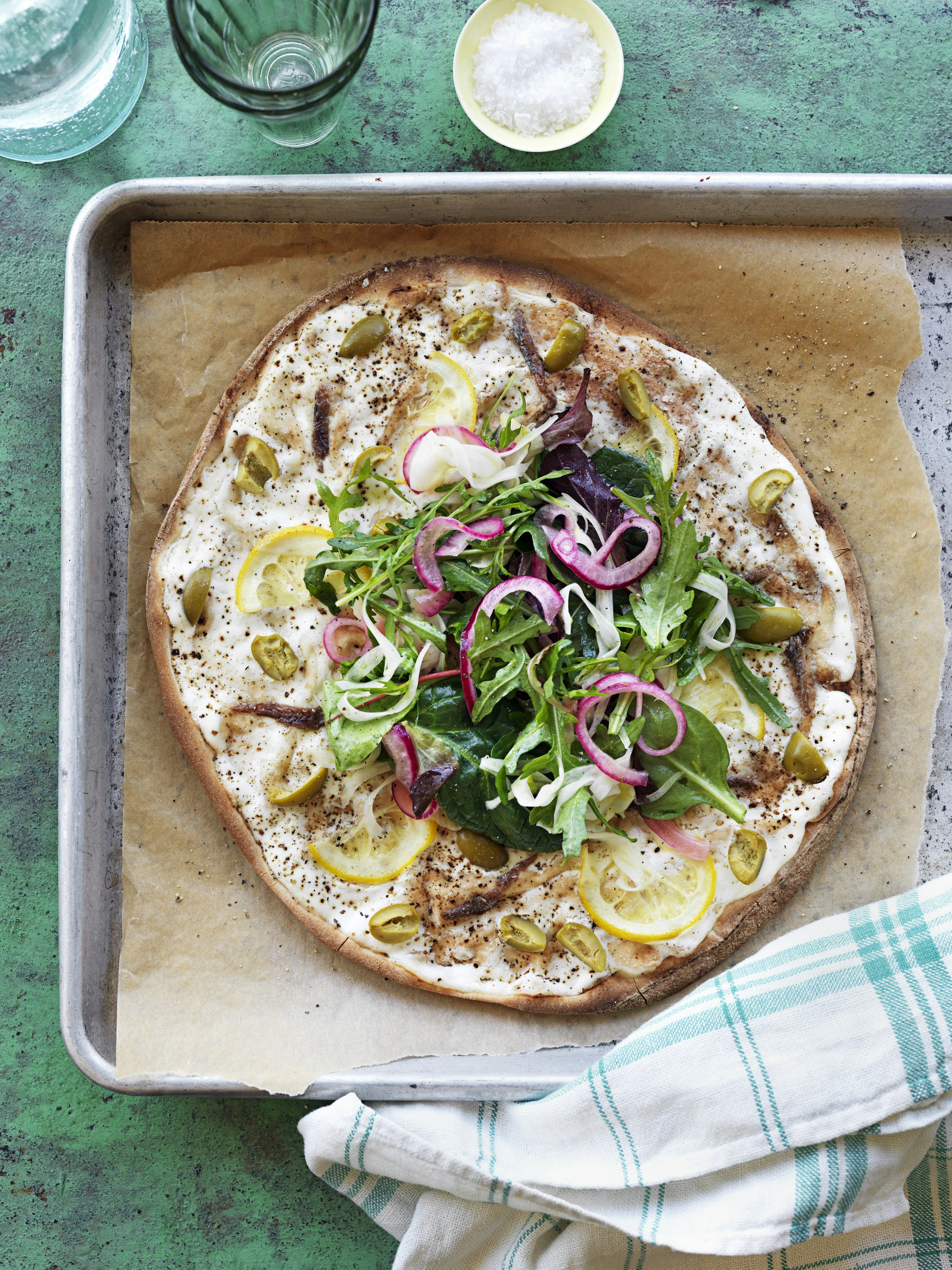 Libapizza med citron och sardeller