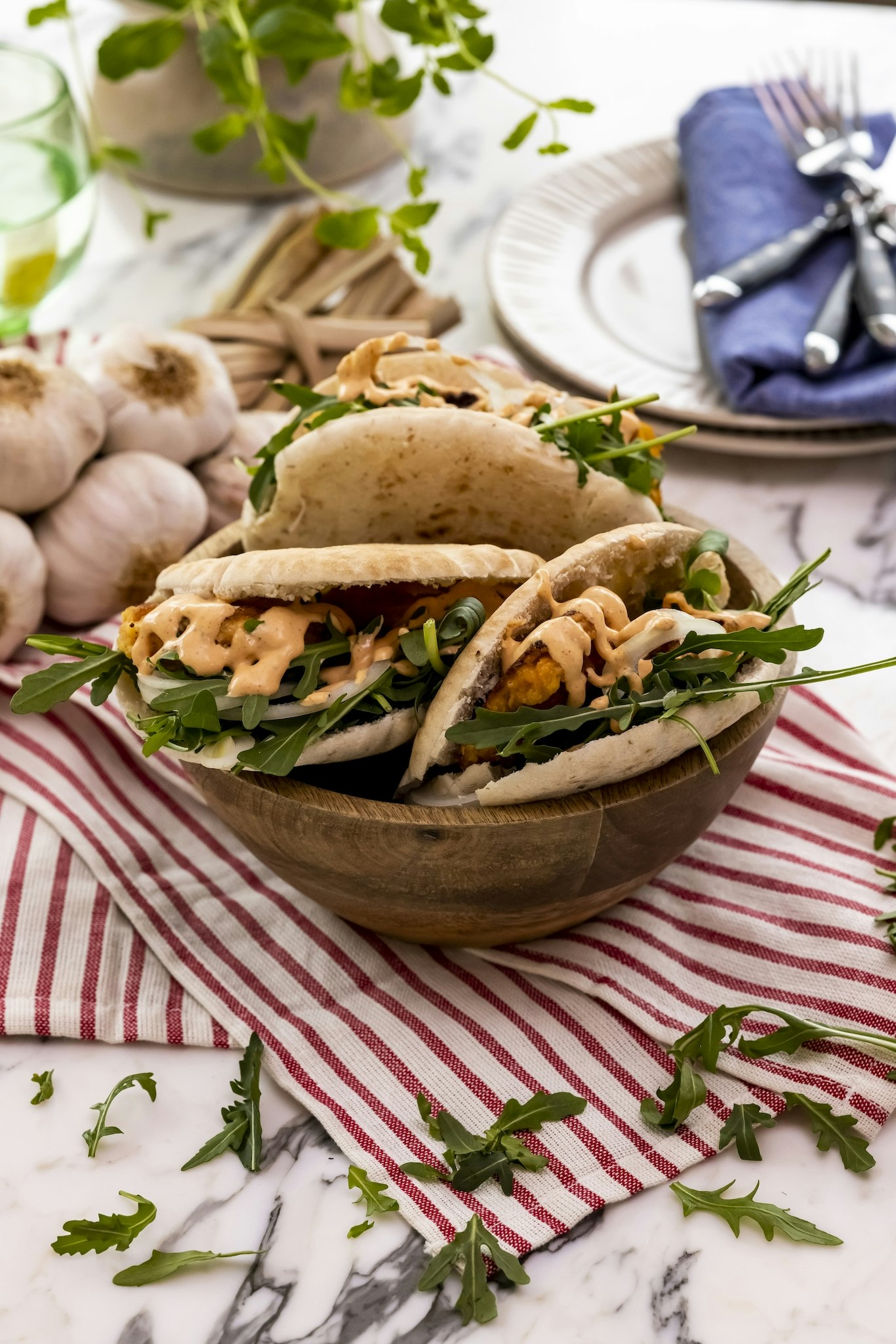 Lins- och morotsbiffar i pitabröd