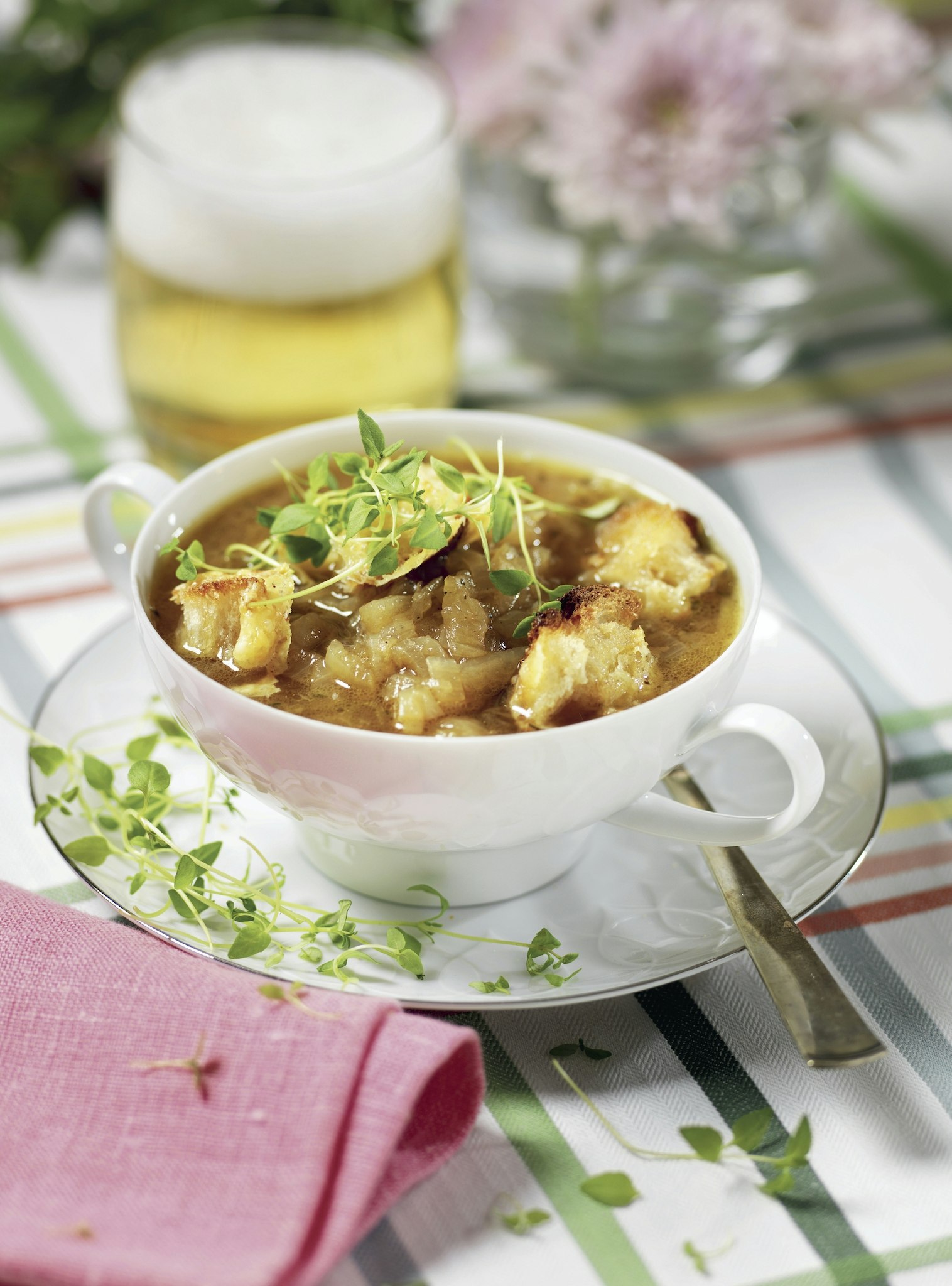 Löksoppa med parmesankrutonger