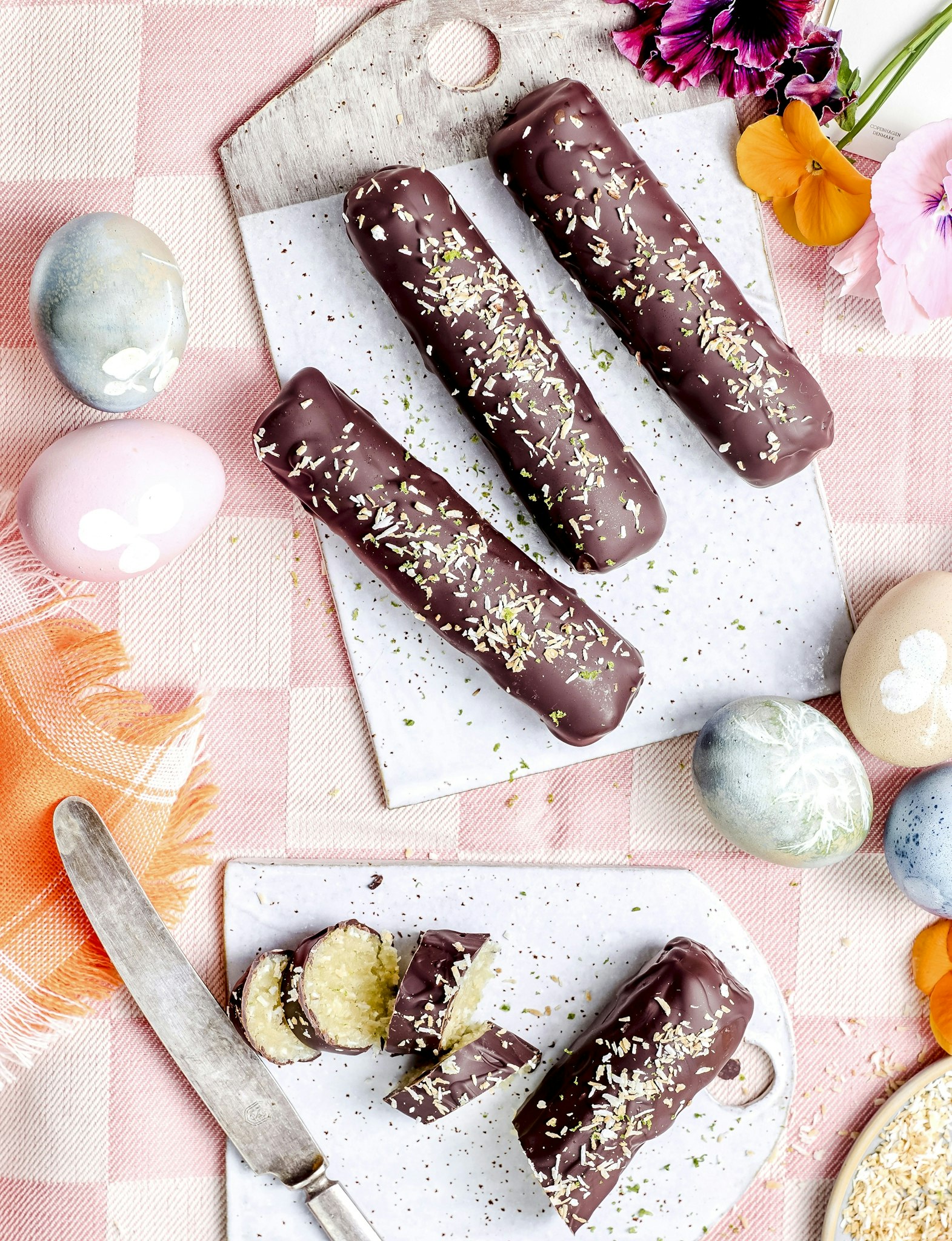 Marsipancigarrer med kokos, rom och lime