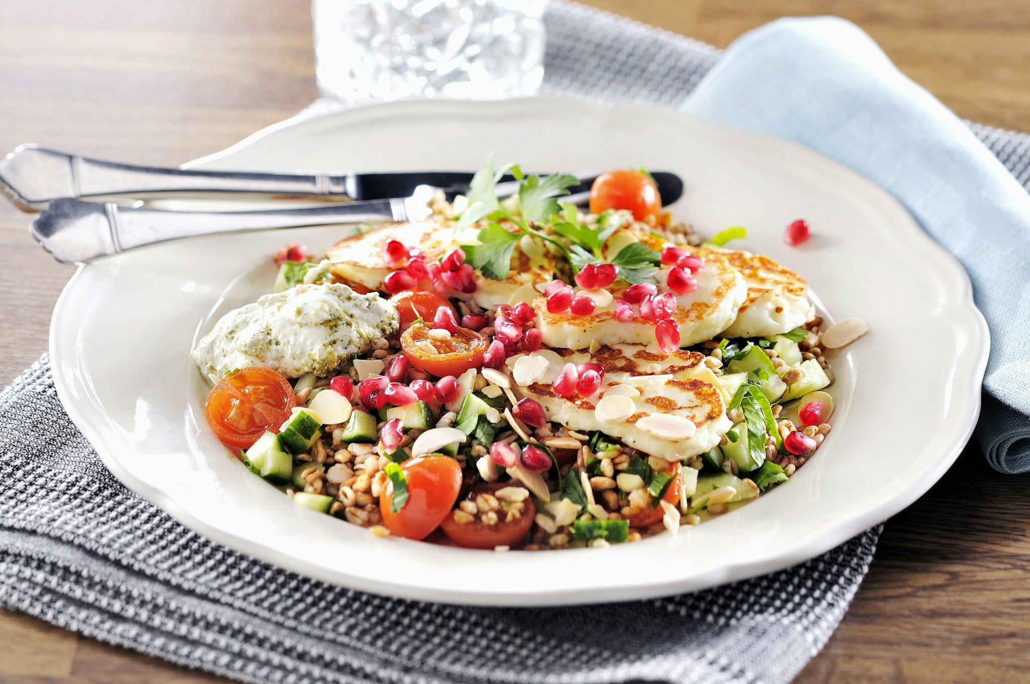 Matig halloumisallad