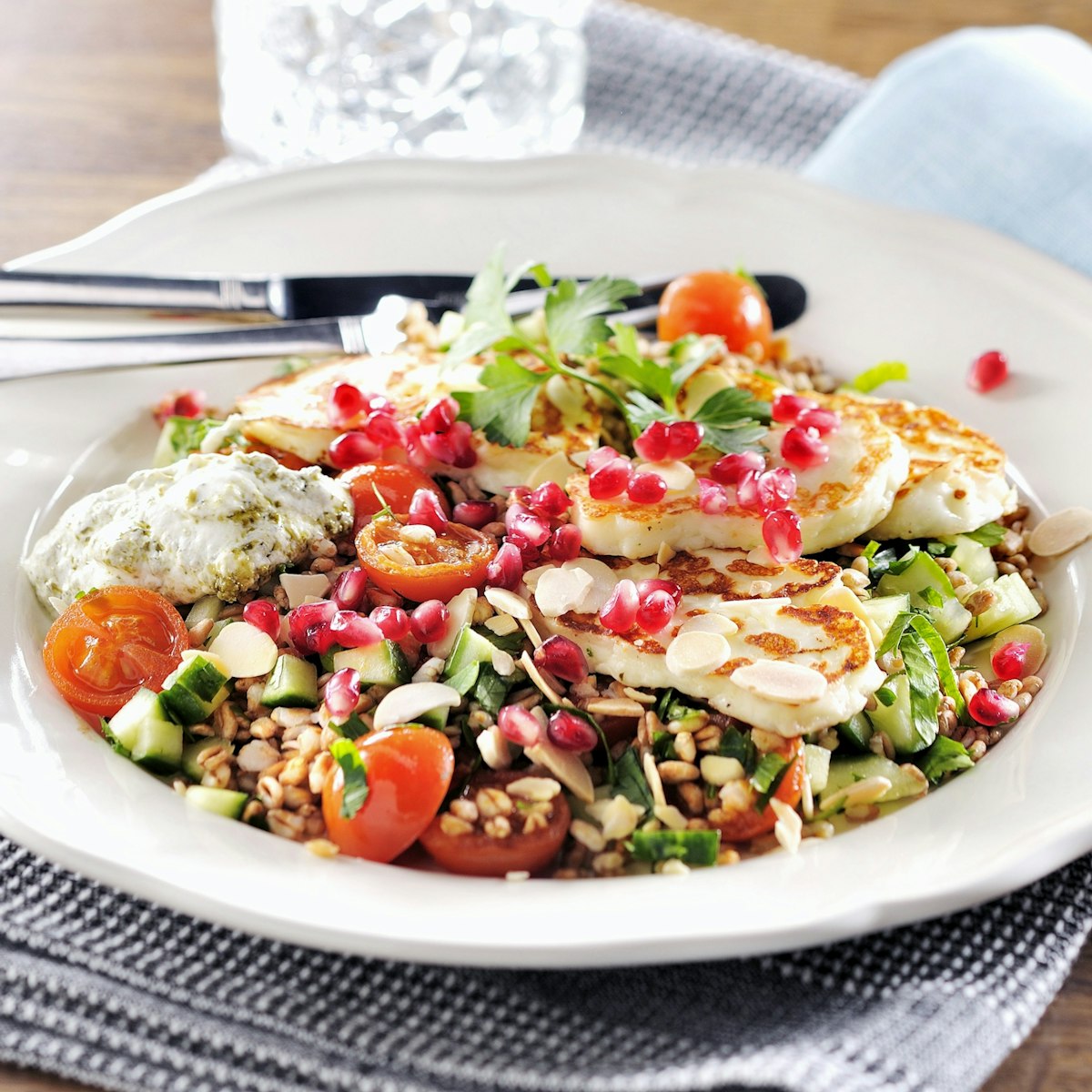 Matig halloumisallad