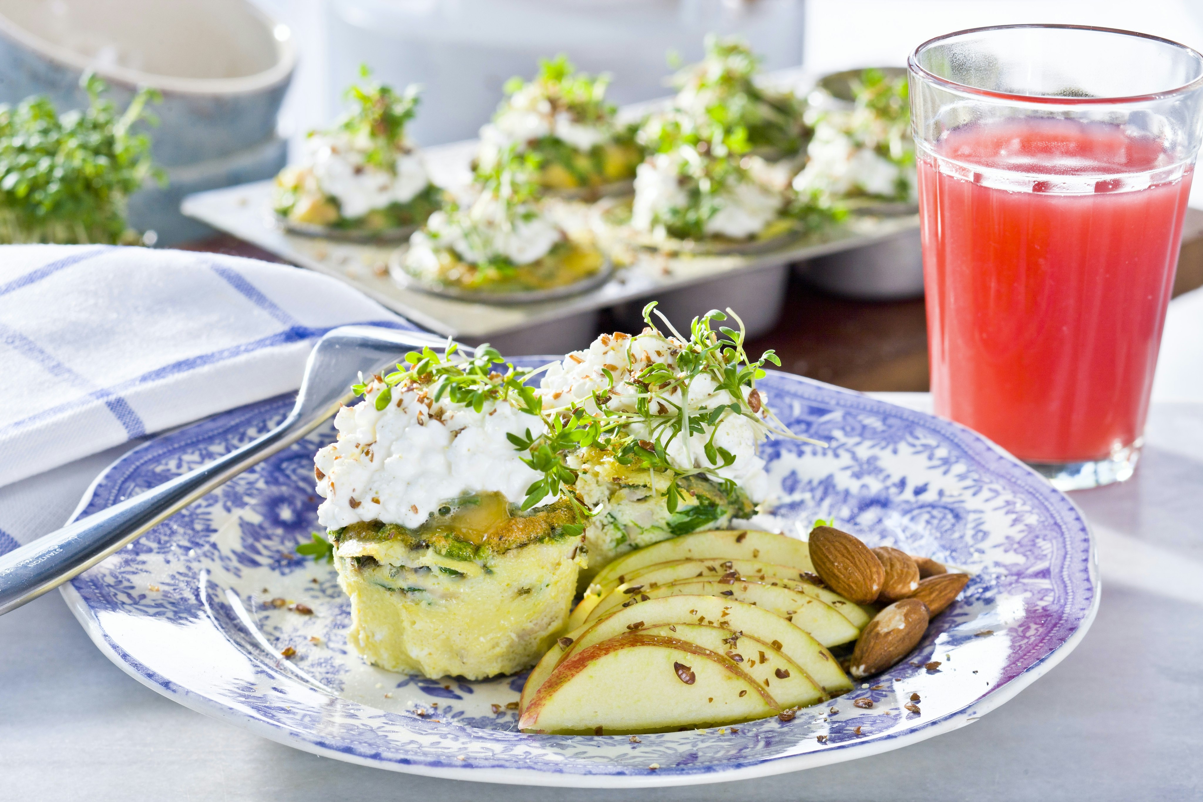 Äggmuffins med spenat och rökt kalkon