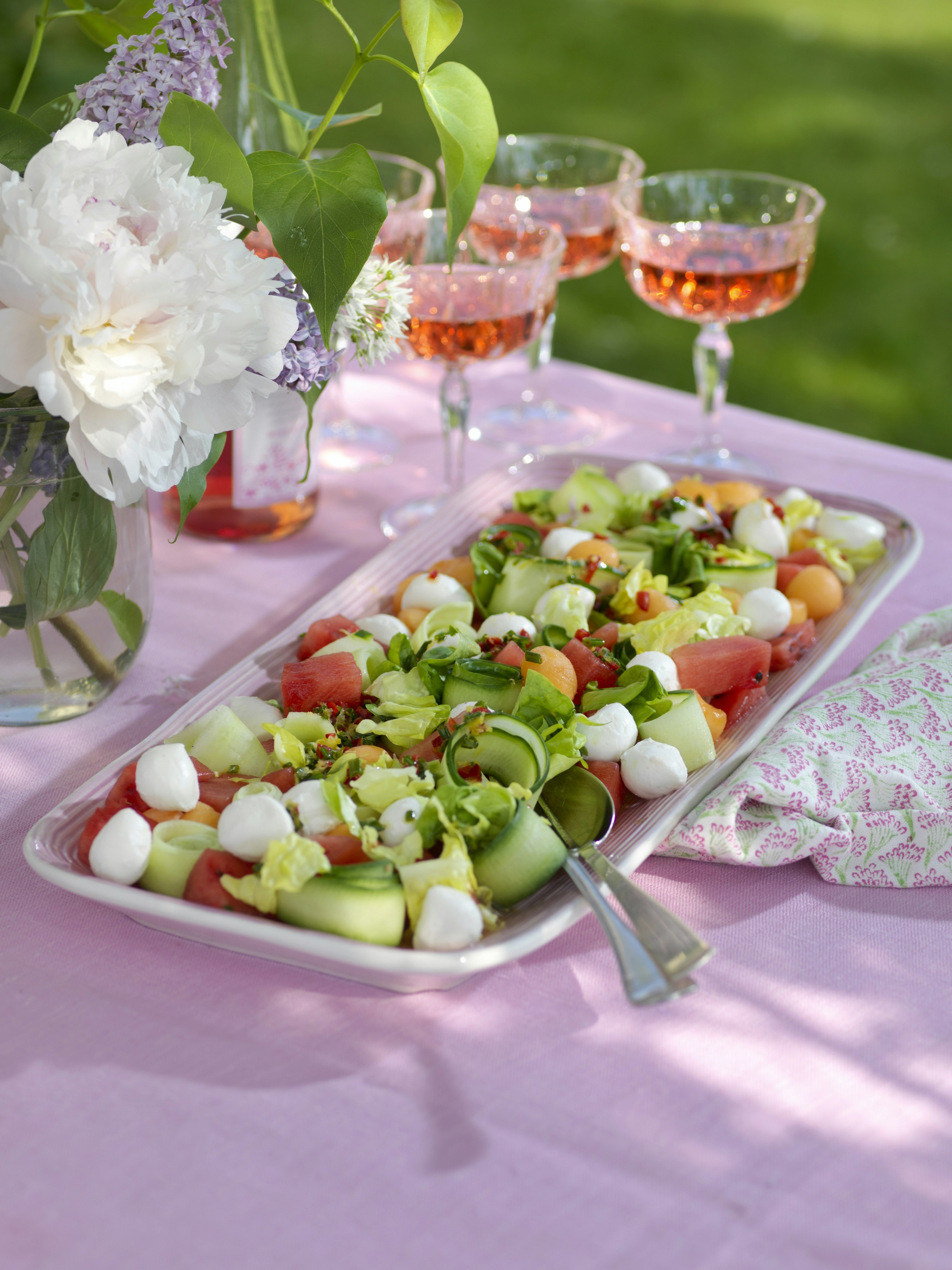 Melonsallad med mozzarella och citronolja
