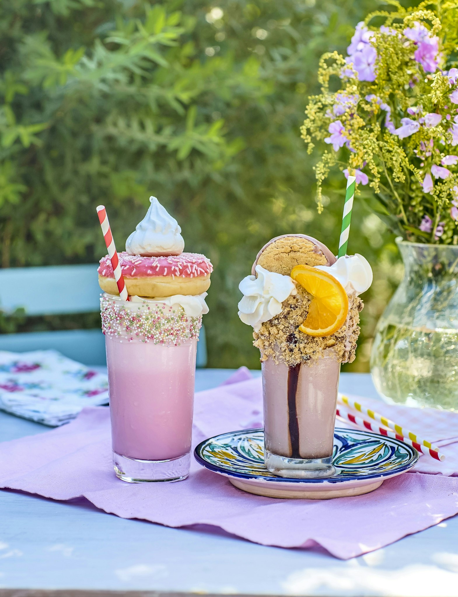 Milkshakes med jordgubb och choklad