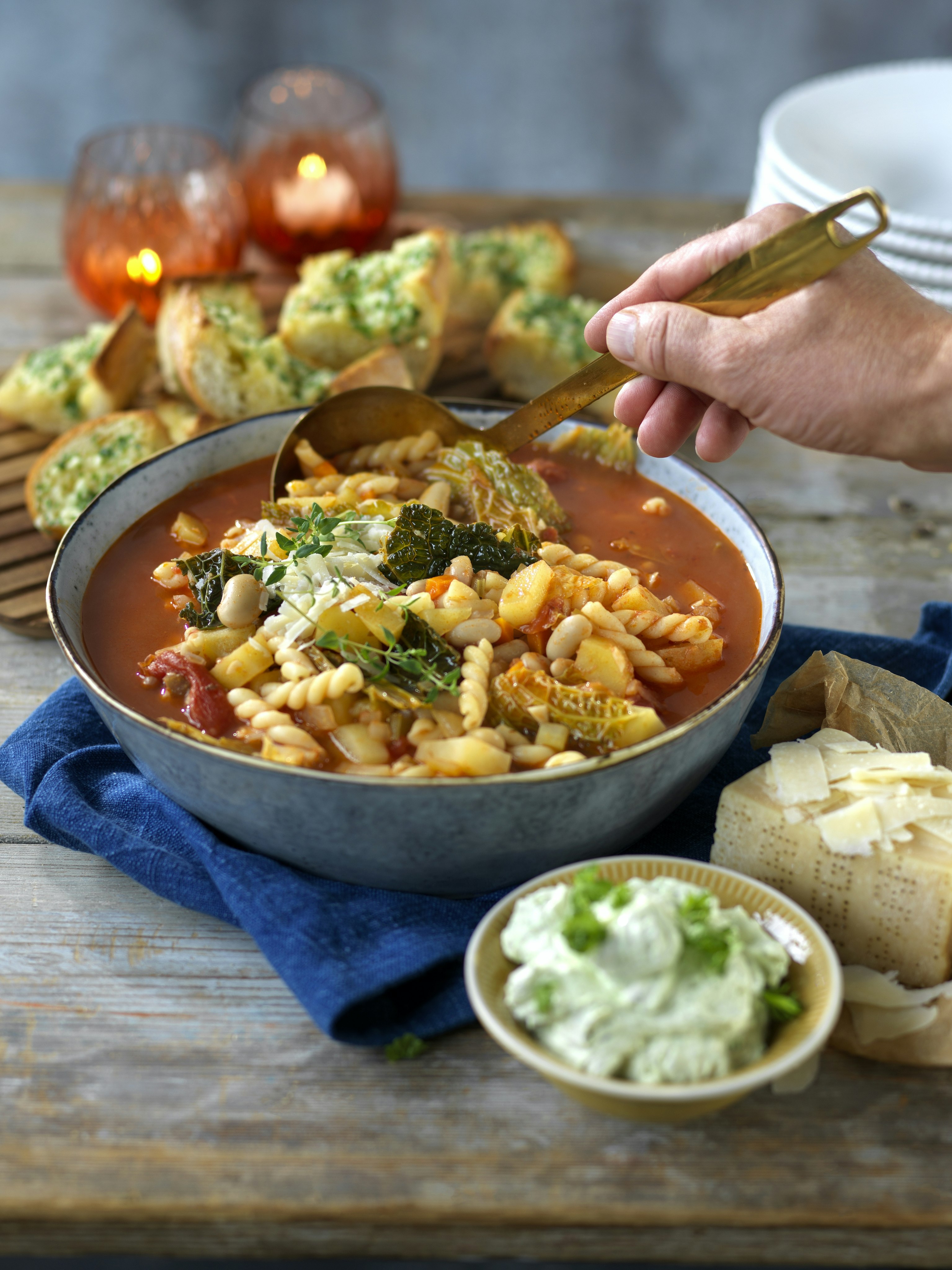 Minestronesoppa med ostkräm