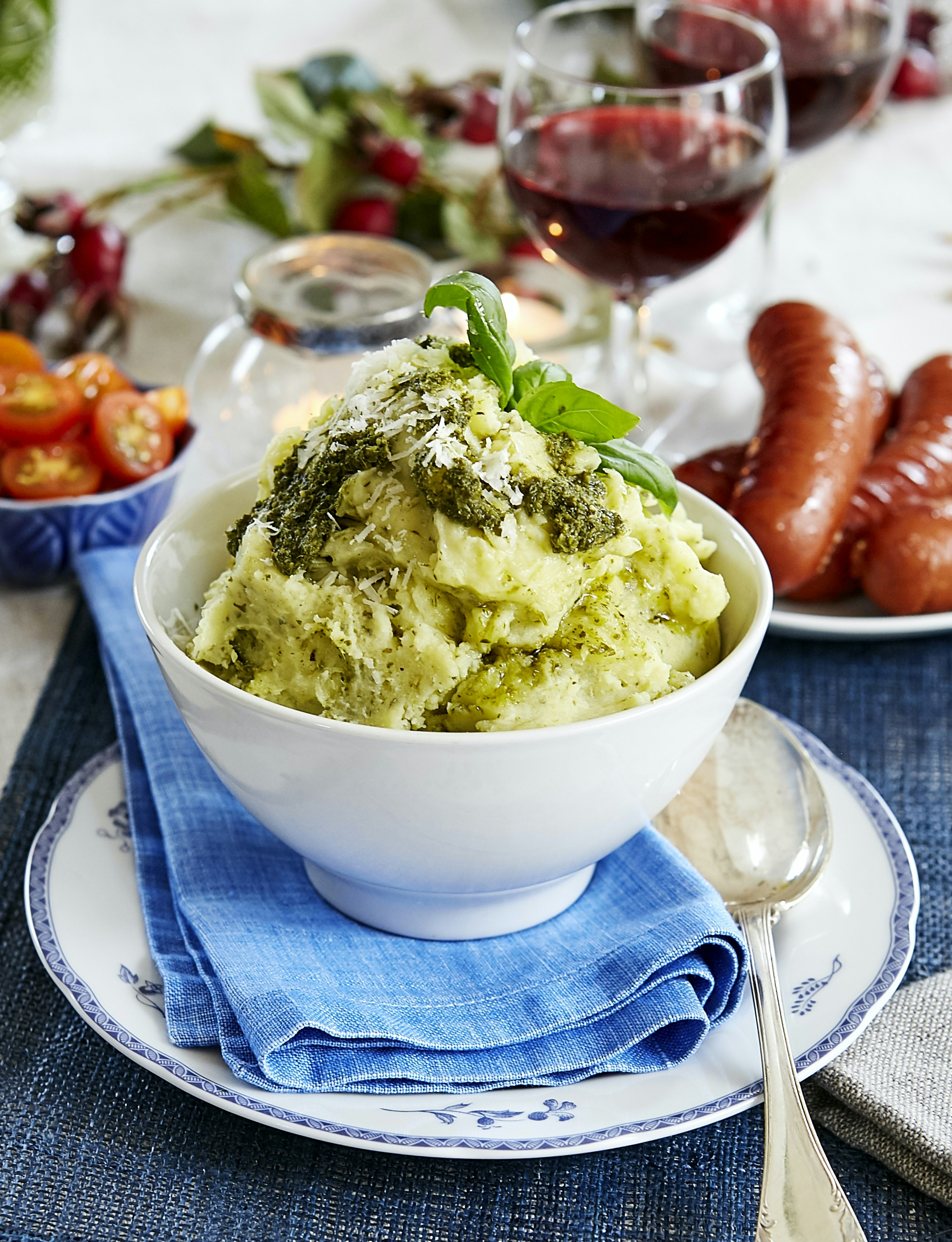 Potatismos med pesto och parmesanost