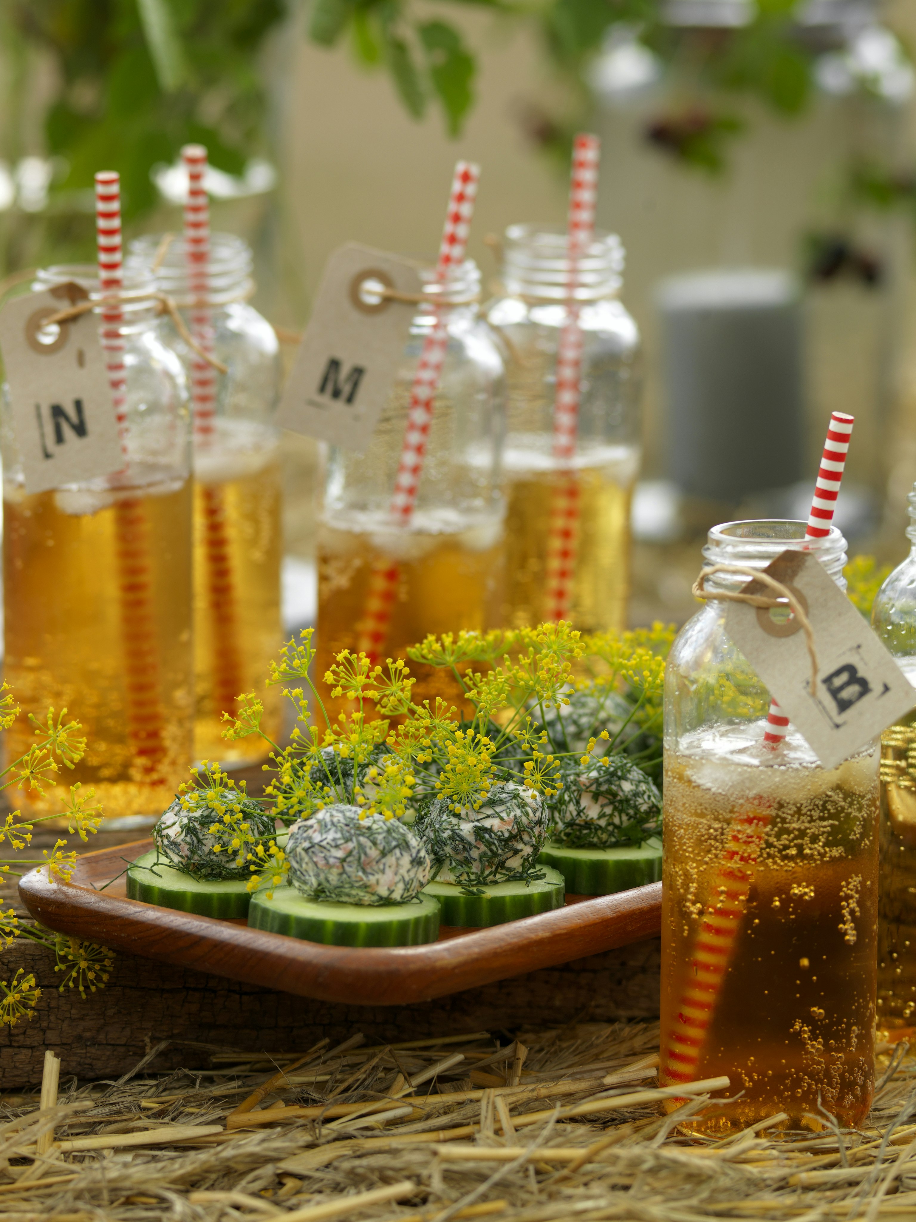 Mousserande romdrink med lemonad