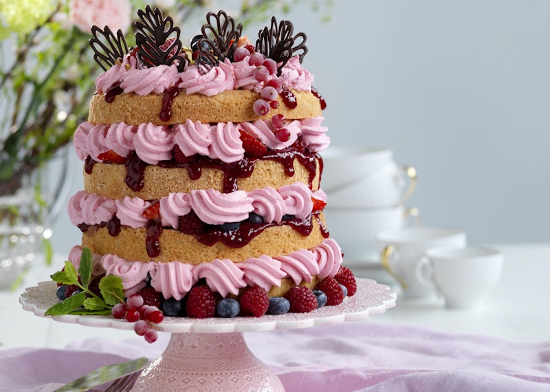 Naked cake – hög tårta med citronkräm och bär