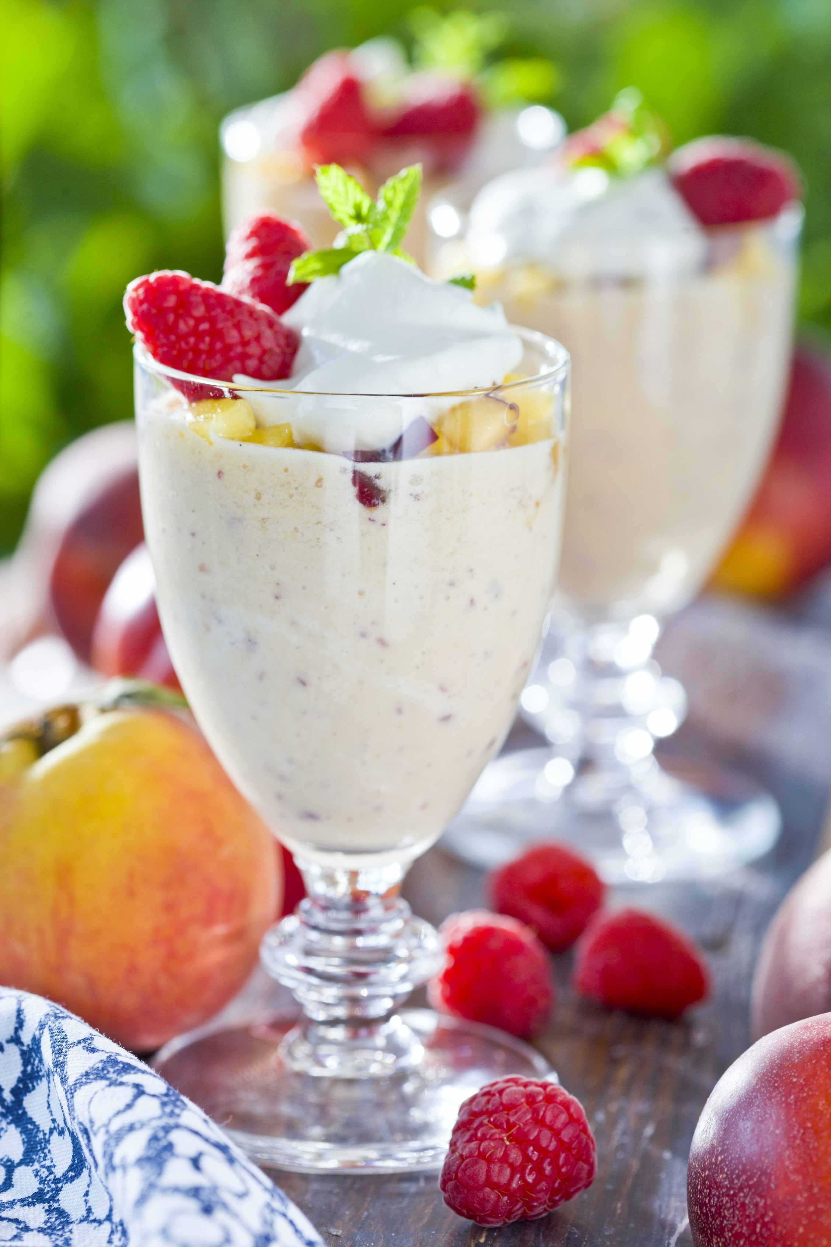 Nektarinshake med ananas och kokos