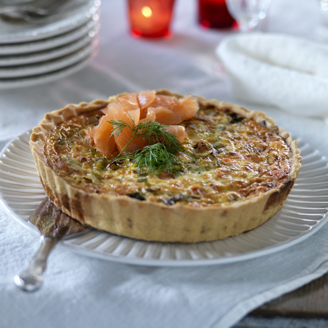 Paj med purjo och kallrökt lax