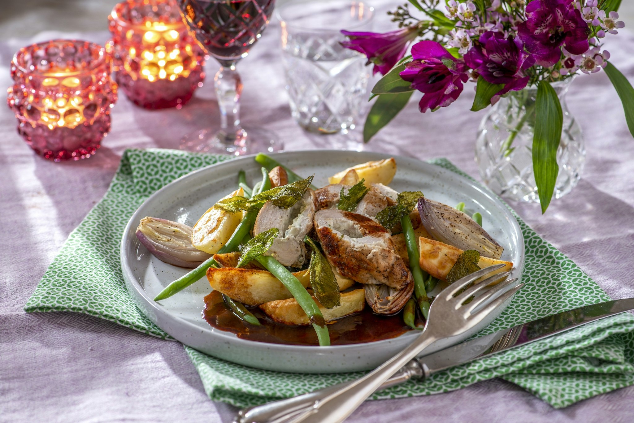 Parmesanfyllda fläskkotletter med rödvinsås