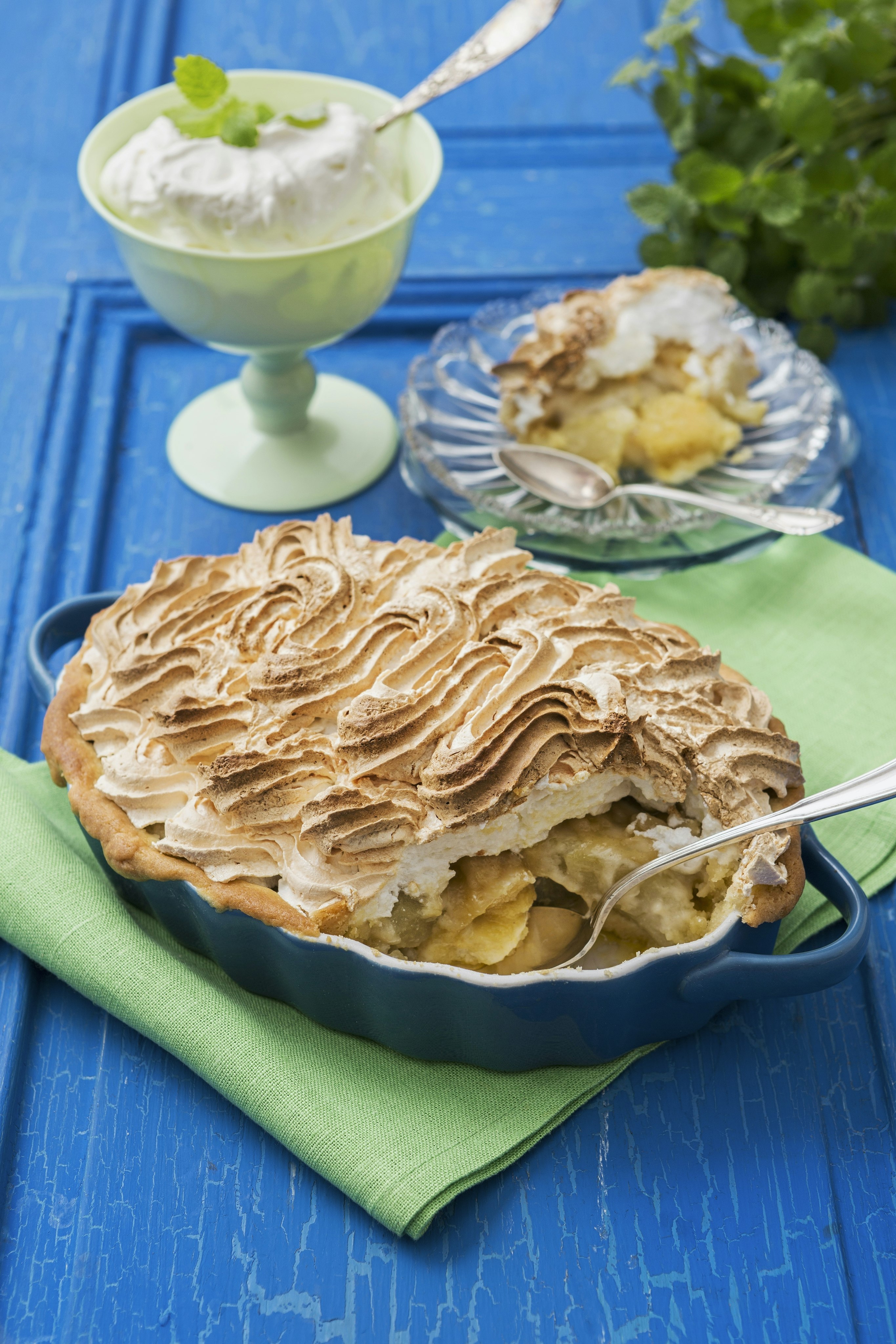 Päronpaj med marängtopp