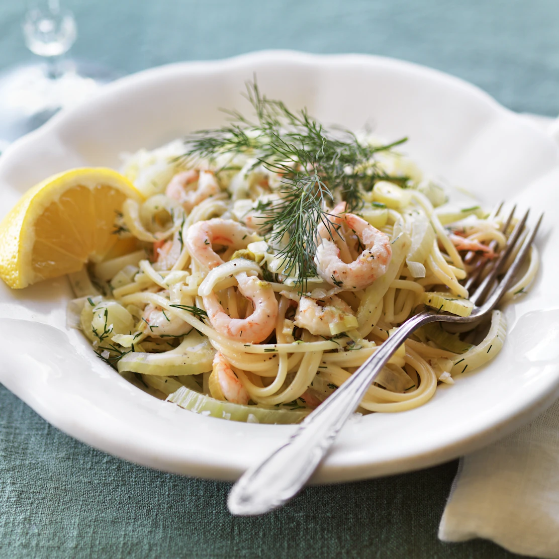 Pasta med räkor, fänkål och chili