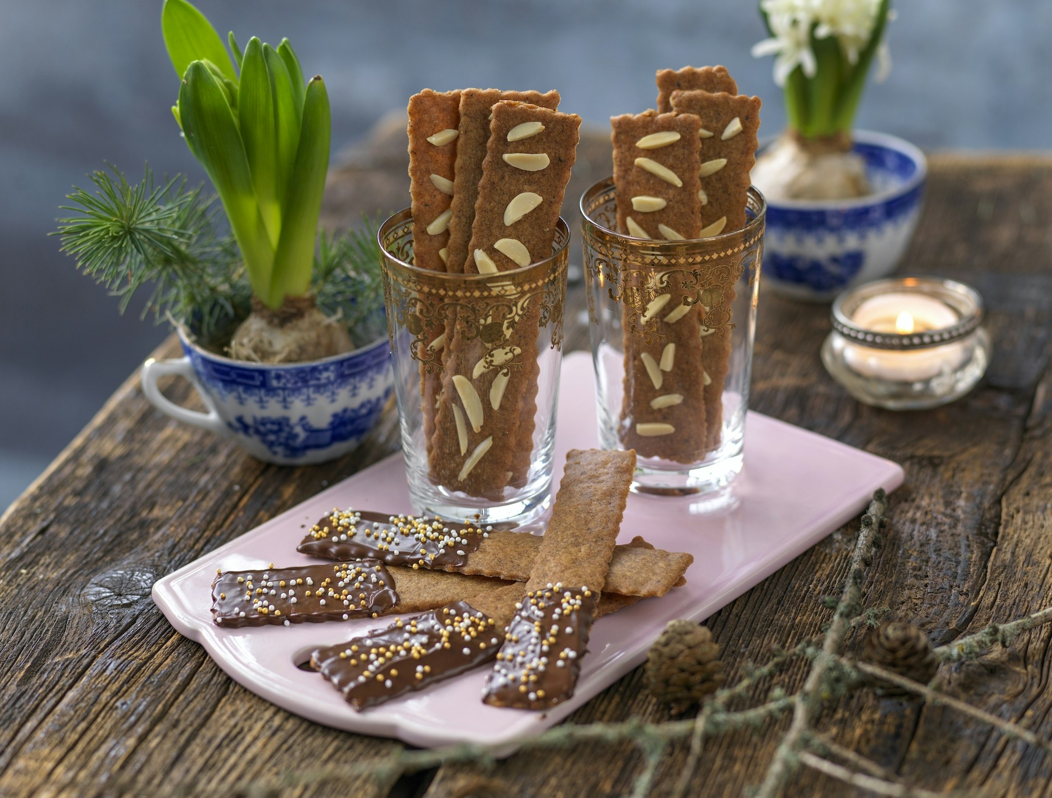 Pepparkakssticks med mandel och choklad
