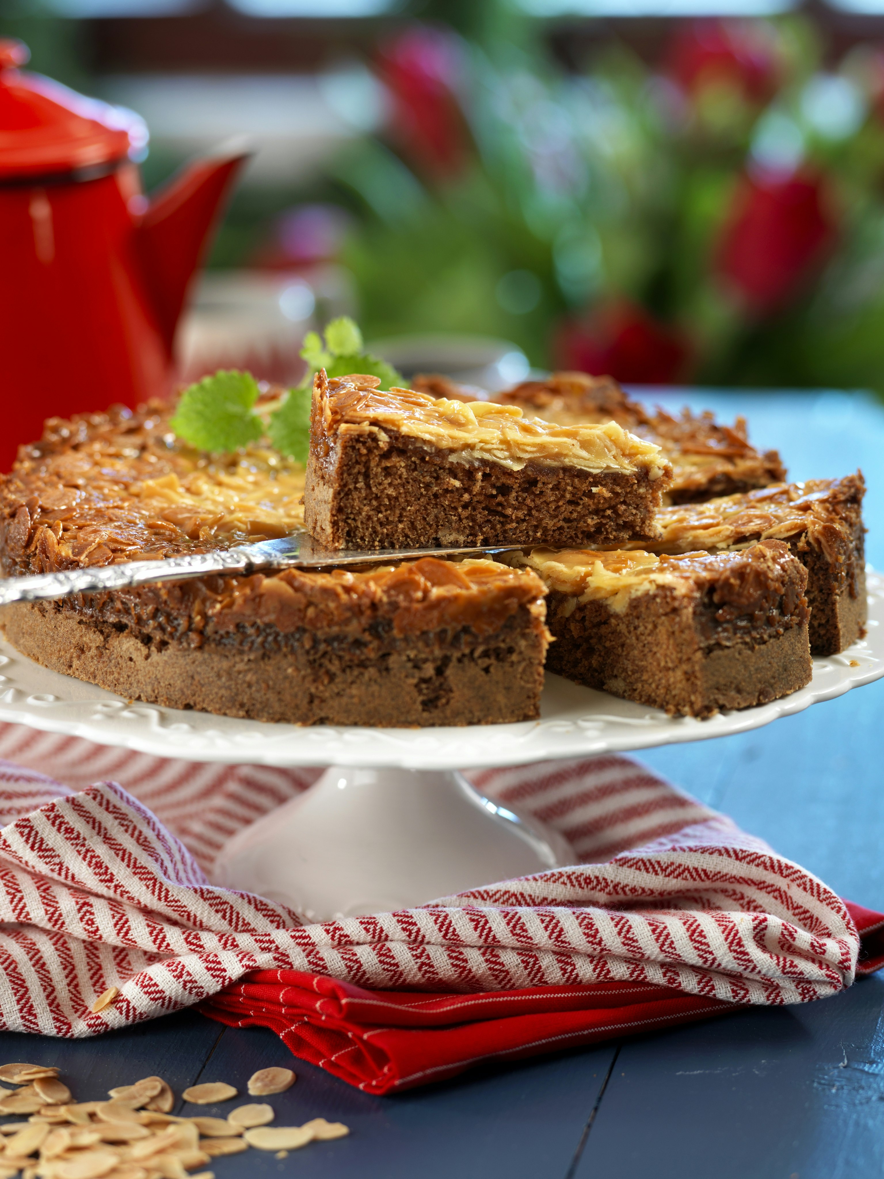 Pepparkakstosca med mandel och gräddfil