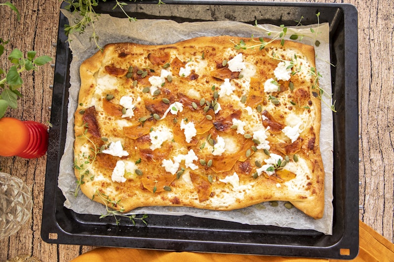 klon Furnace Intervenere Pizza bianco med pumpa och mozzarella