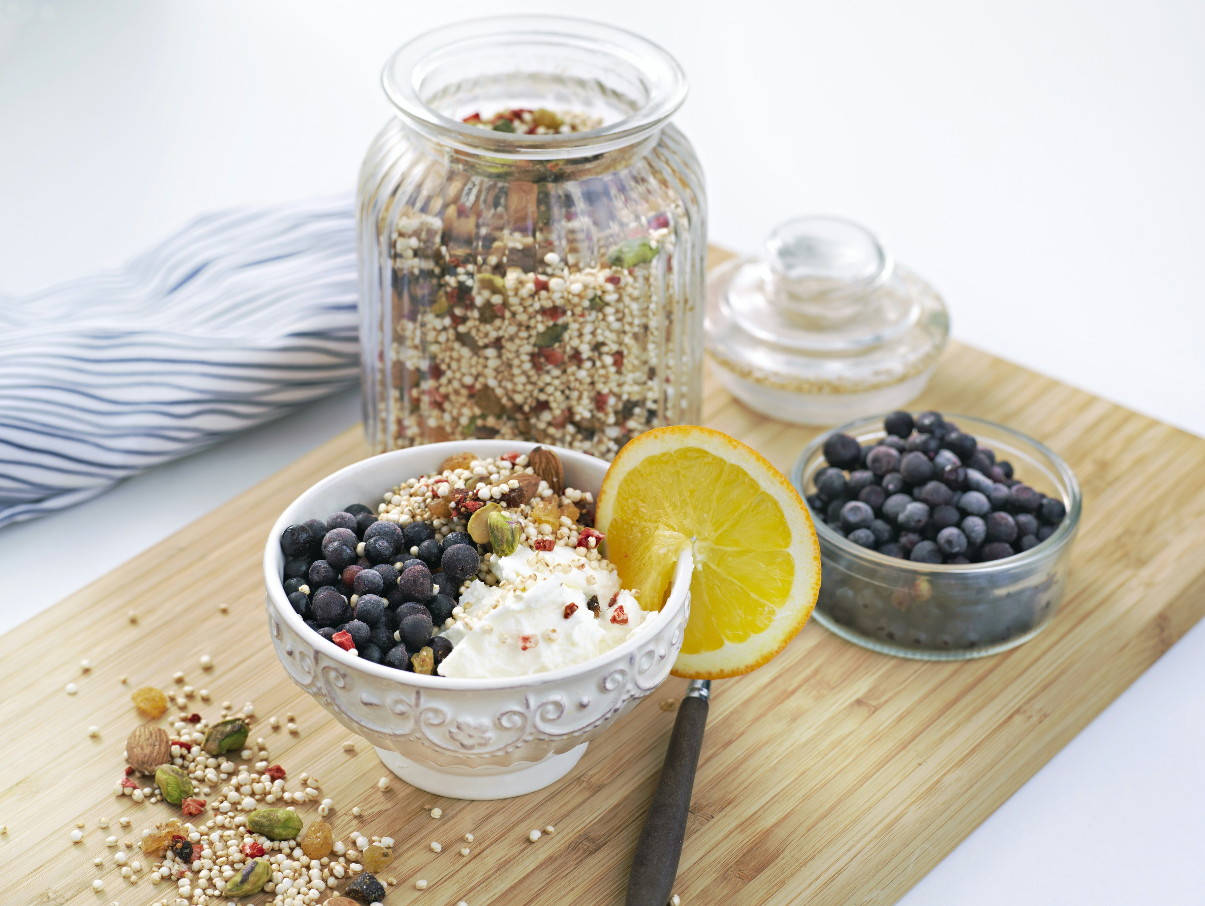 Quinoamüsli med honungsrostade valnötter