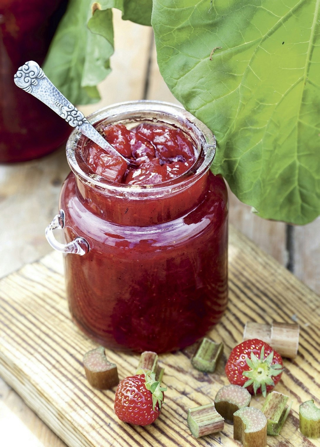 Rabarbermarmelad med jordgubbar