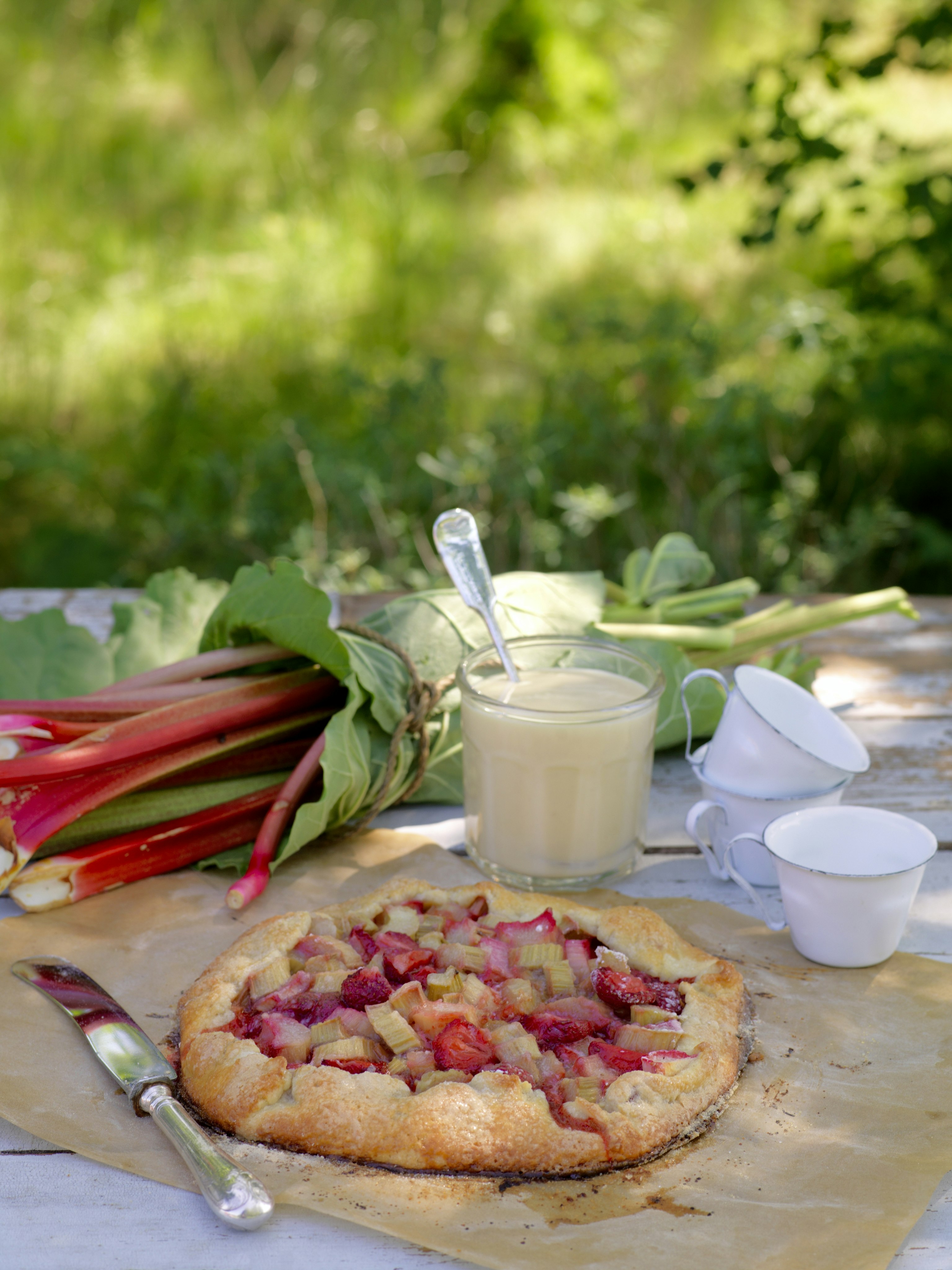 Rabarberpaj med jordgubbar