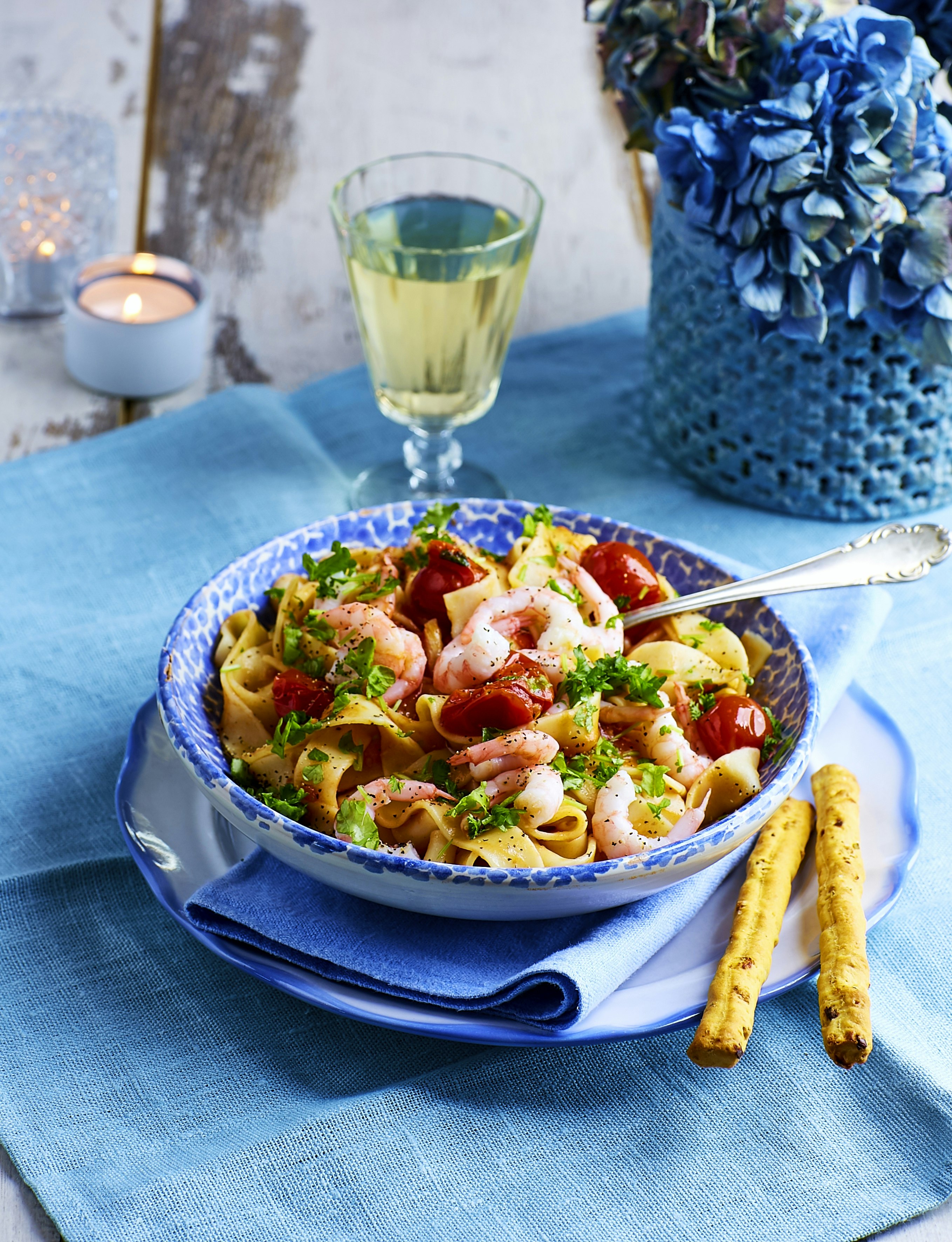 Heta räkor med vitlök, chili och persilja