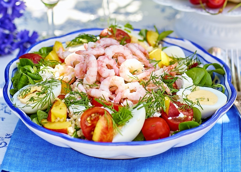 Raksallad Med Nektariner Och Fetaost