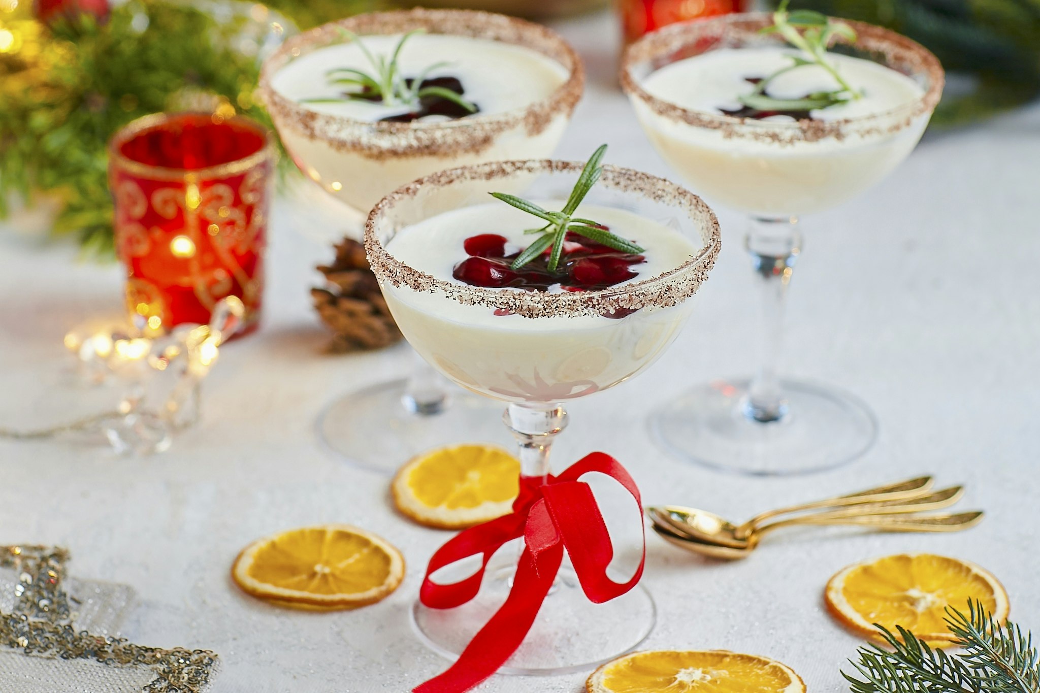 Ris à la malta med körsbärssylt och kanelfrosting