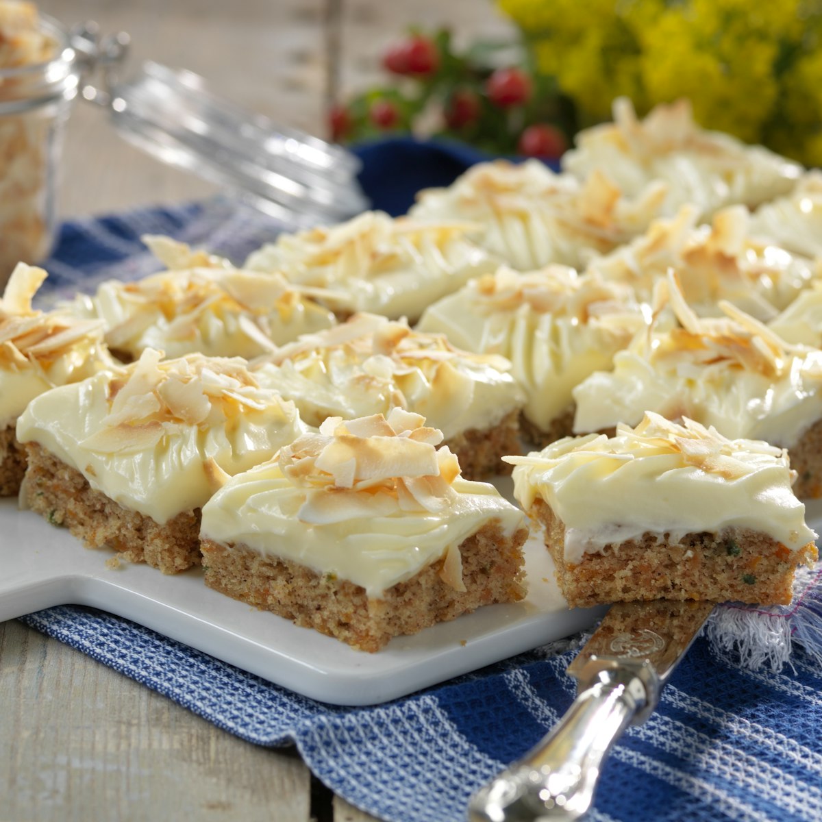 saftig-morotskaka-med-farskostglasyr-i-langpanna_7644 /upload/thumbnail1/2025/2/24/193327/thumb2