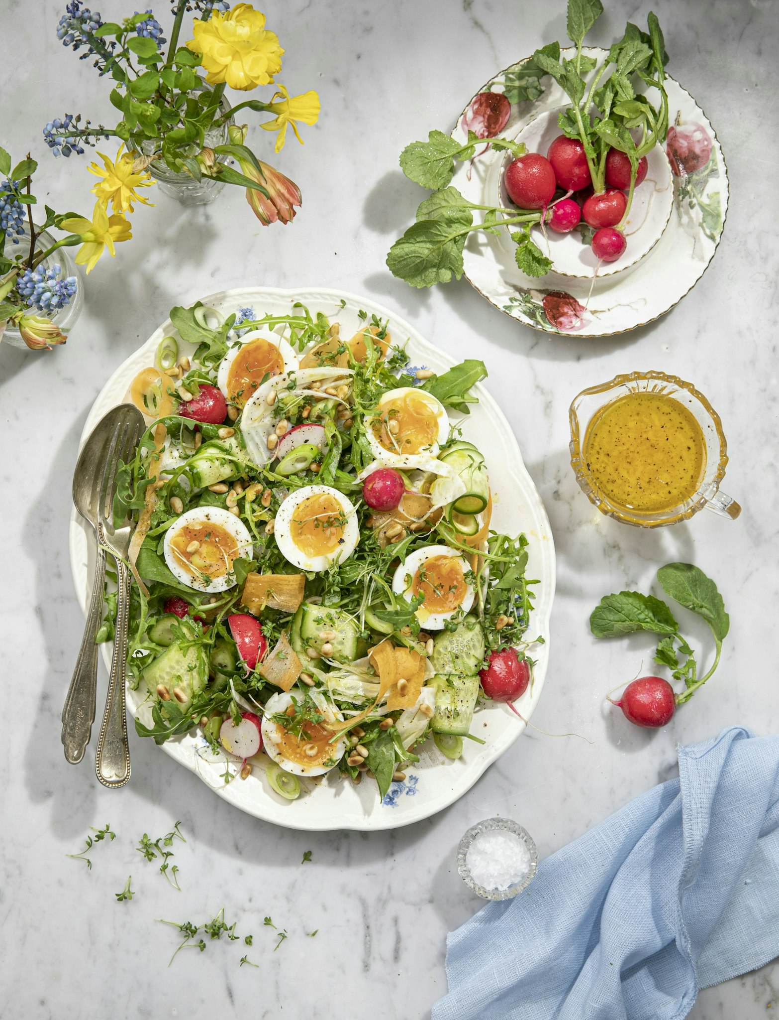 Sallad med mjukkokta ägg