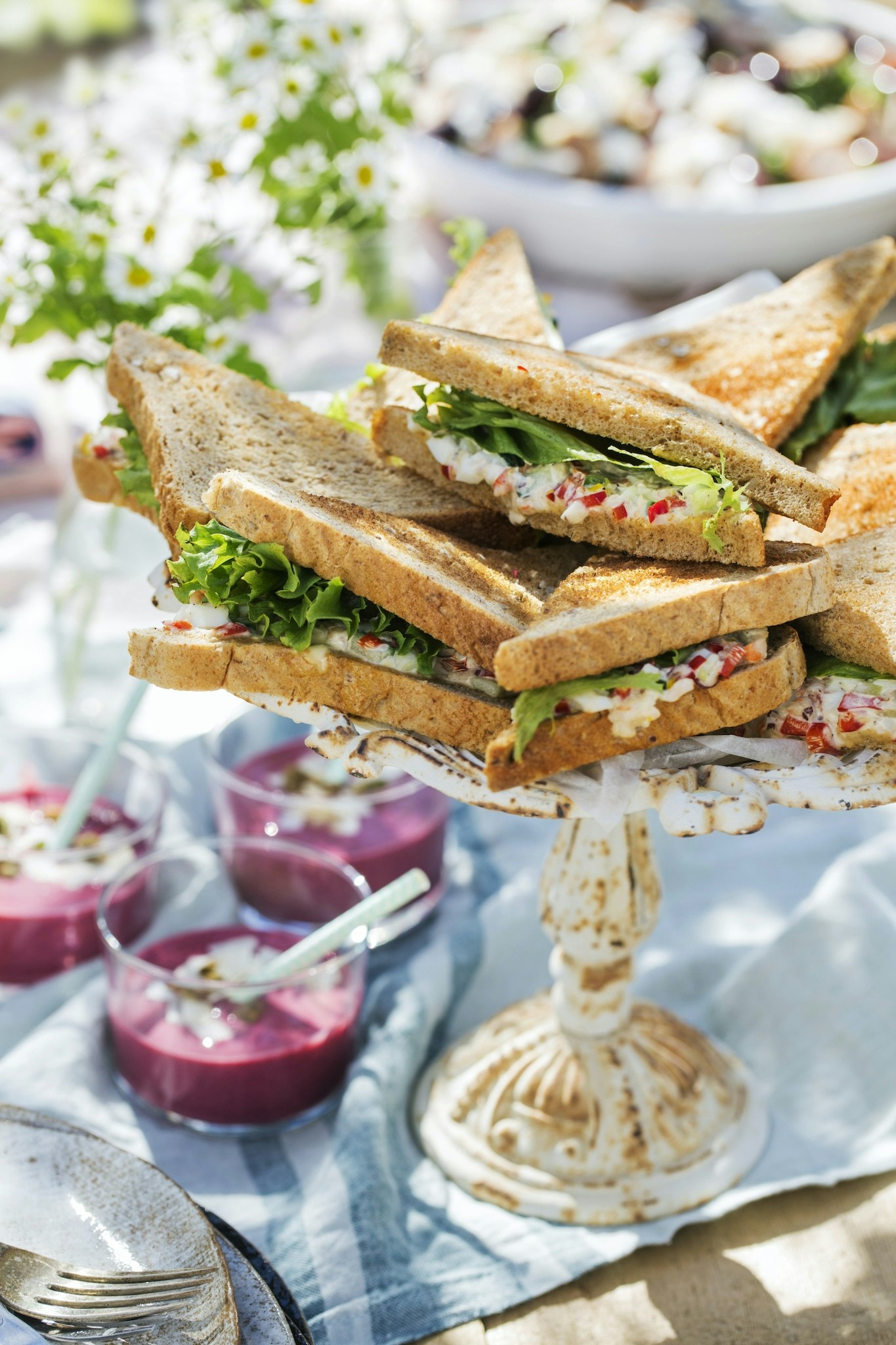 Sandwich med räkor och lax