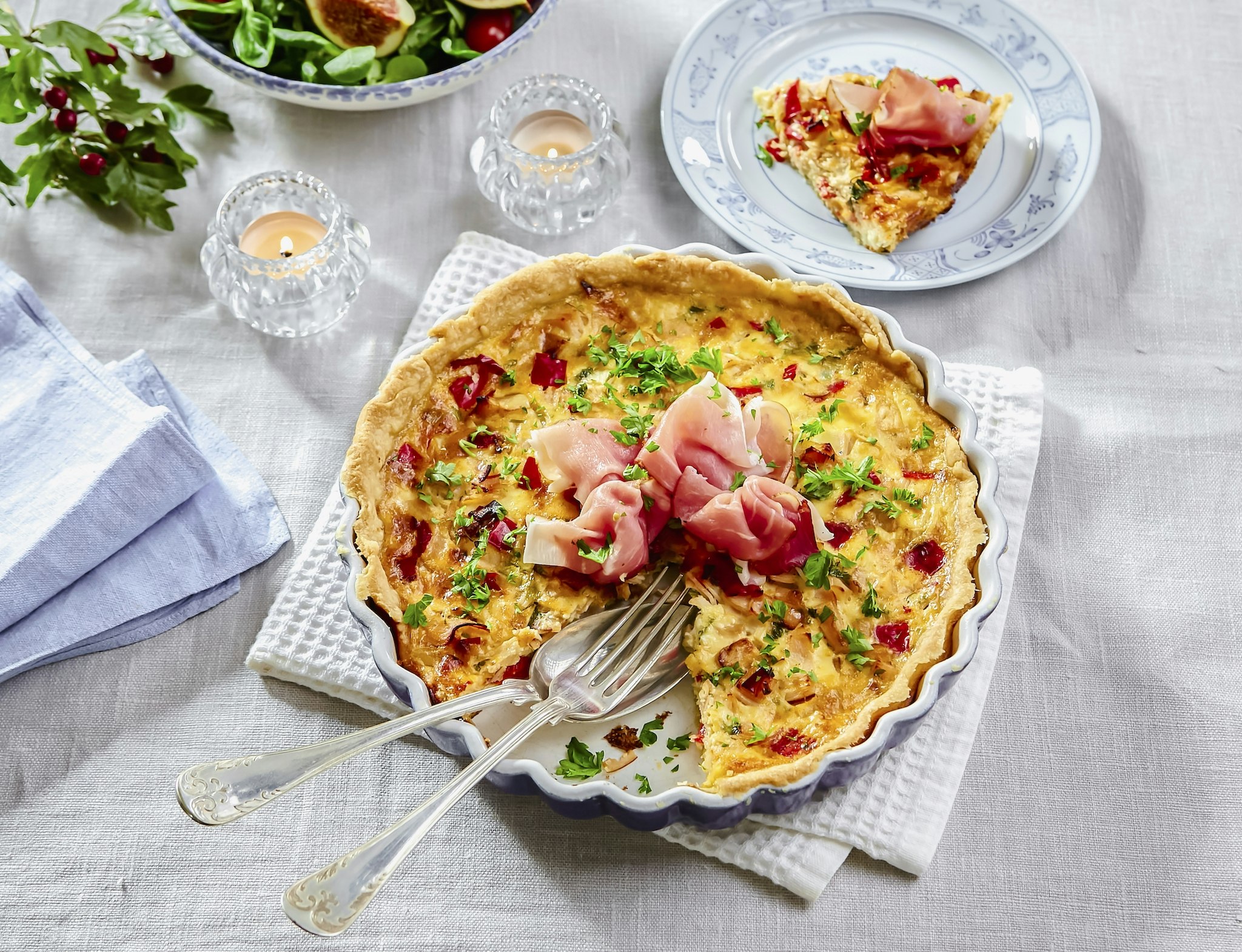 Skinkpaj med dijonsenap och äpple