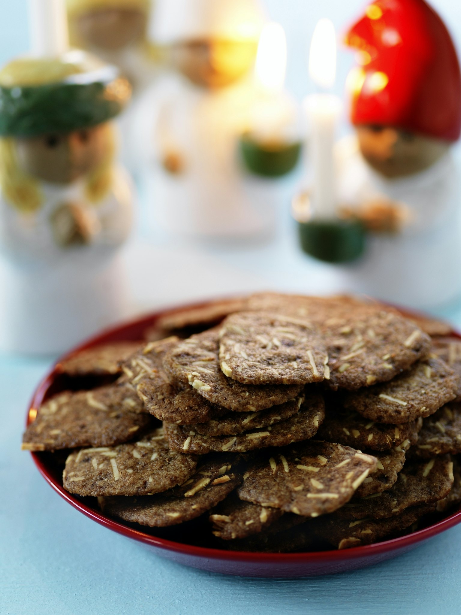 Skurna pepparkakor med mandelspån