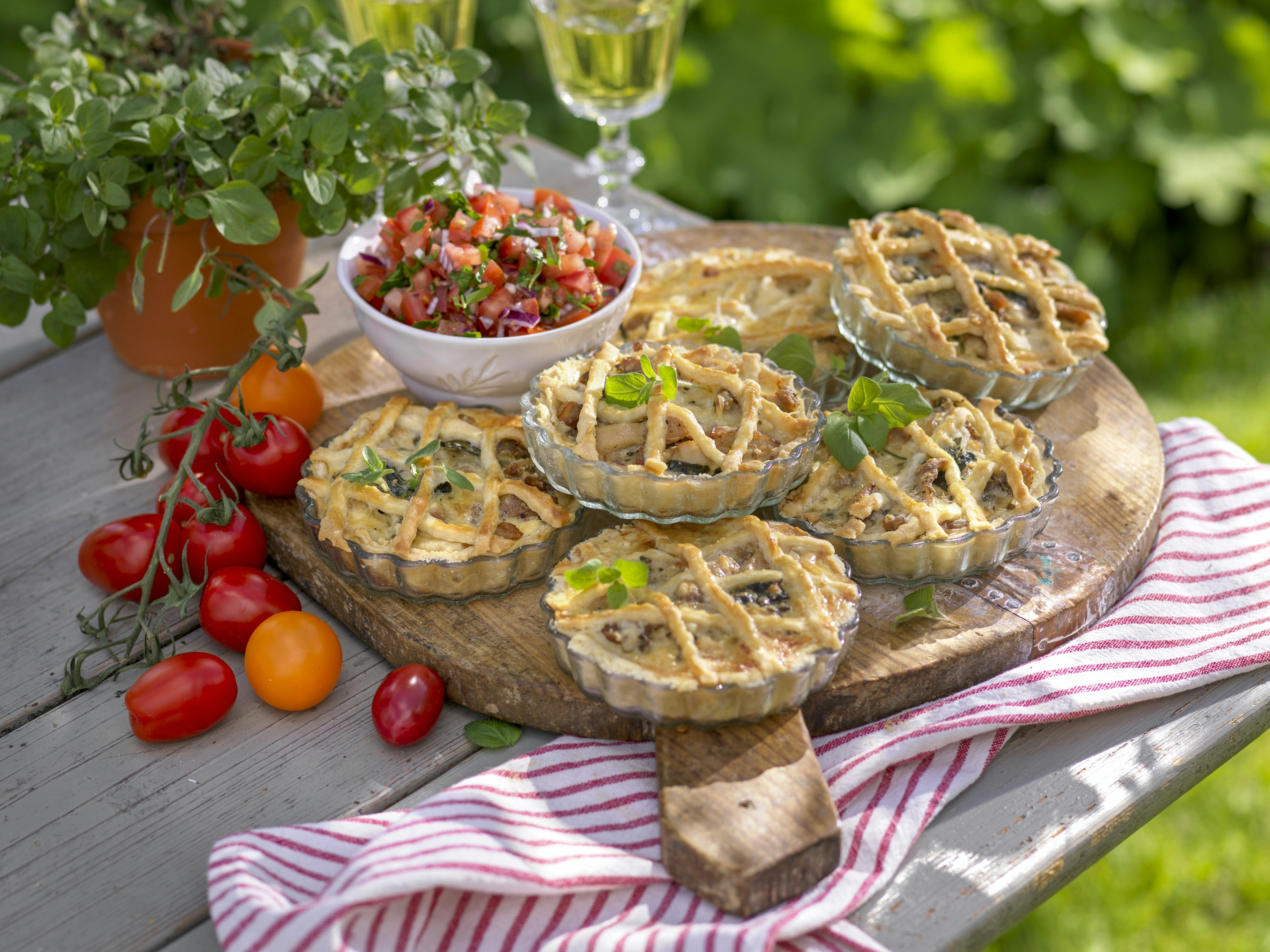 Små kycklingpajer med spenat