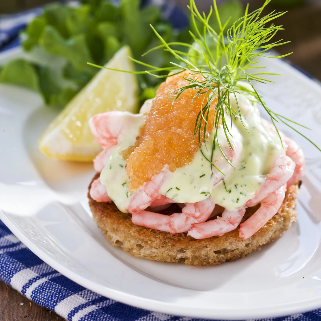 Lyxig räktårta med löjrom