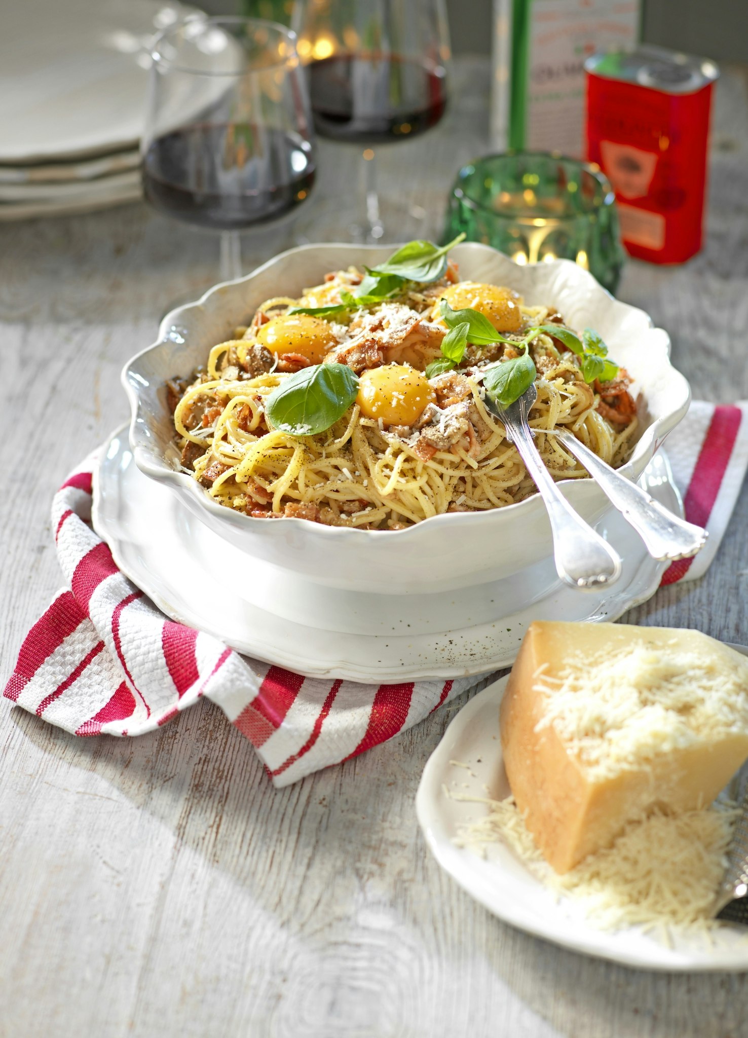 Spagetti carbonara med bacon och svamp